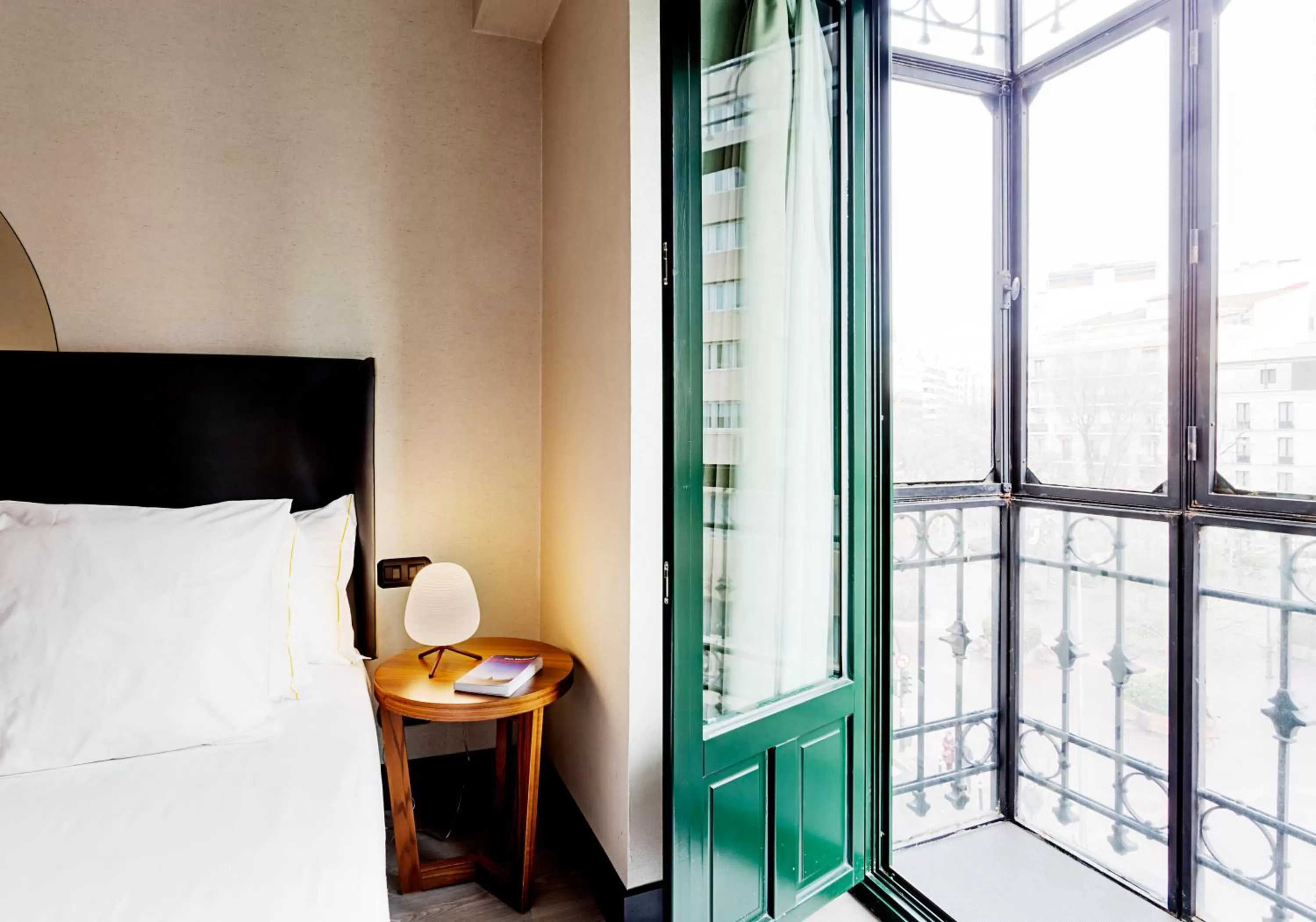 Double or Twin Room with Balcony in One Shot Luchana