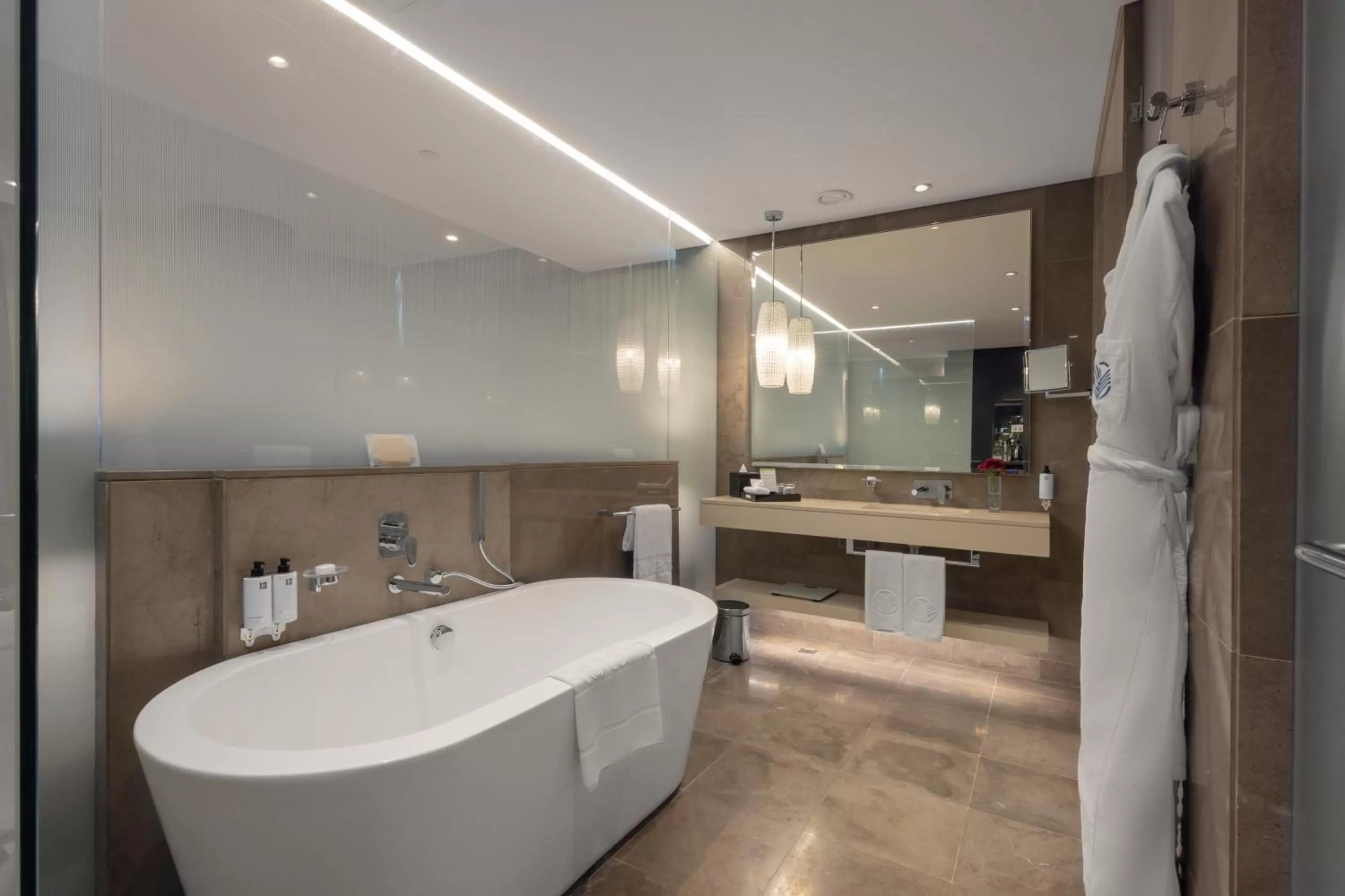 Guest Room City View King Bed in Amman Rotana