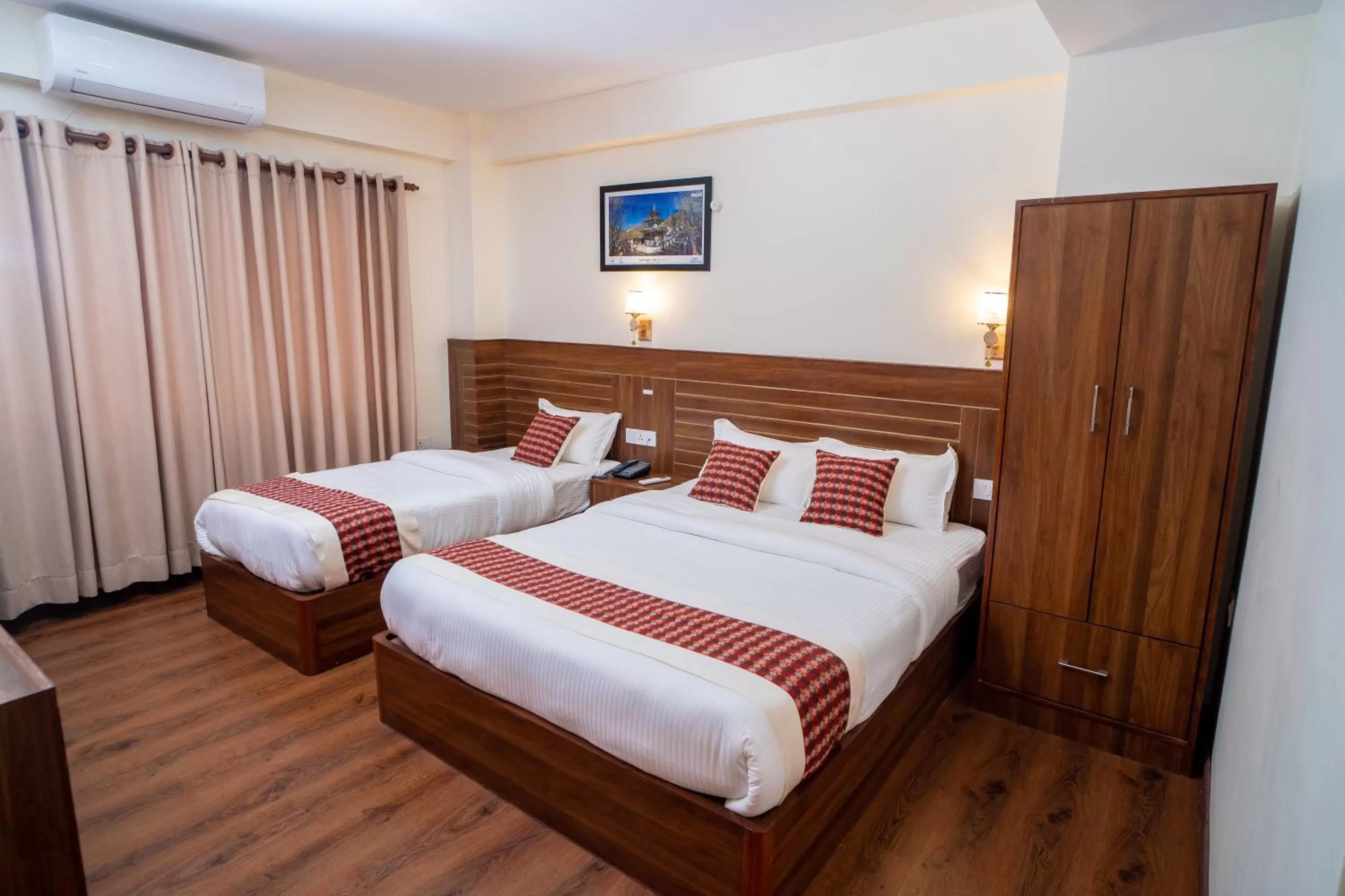 Deluxe Family Room in Madhuban Hotel