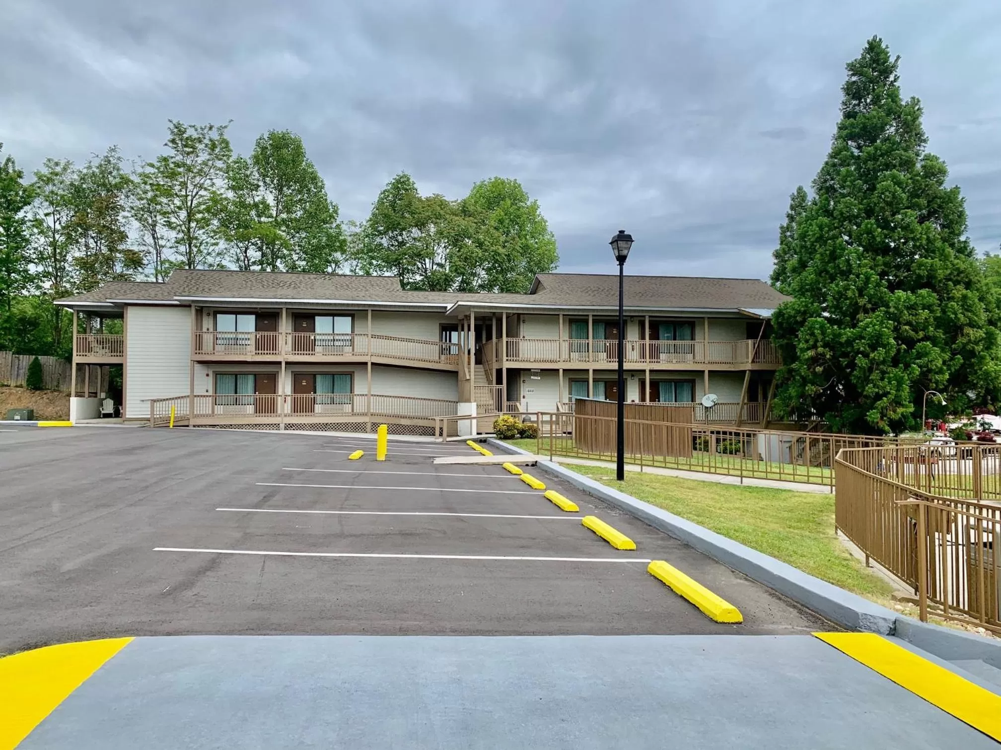 Queen Room with Two Queen Beds - Non-Smoking in Quality Inn & Suites Mt Chalet