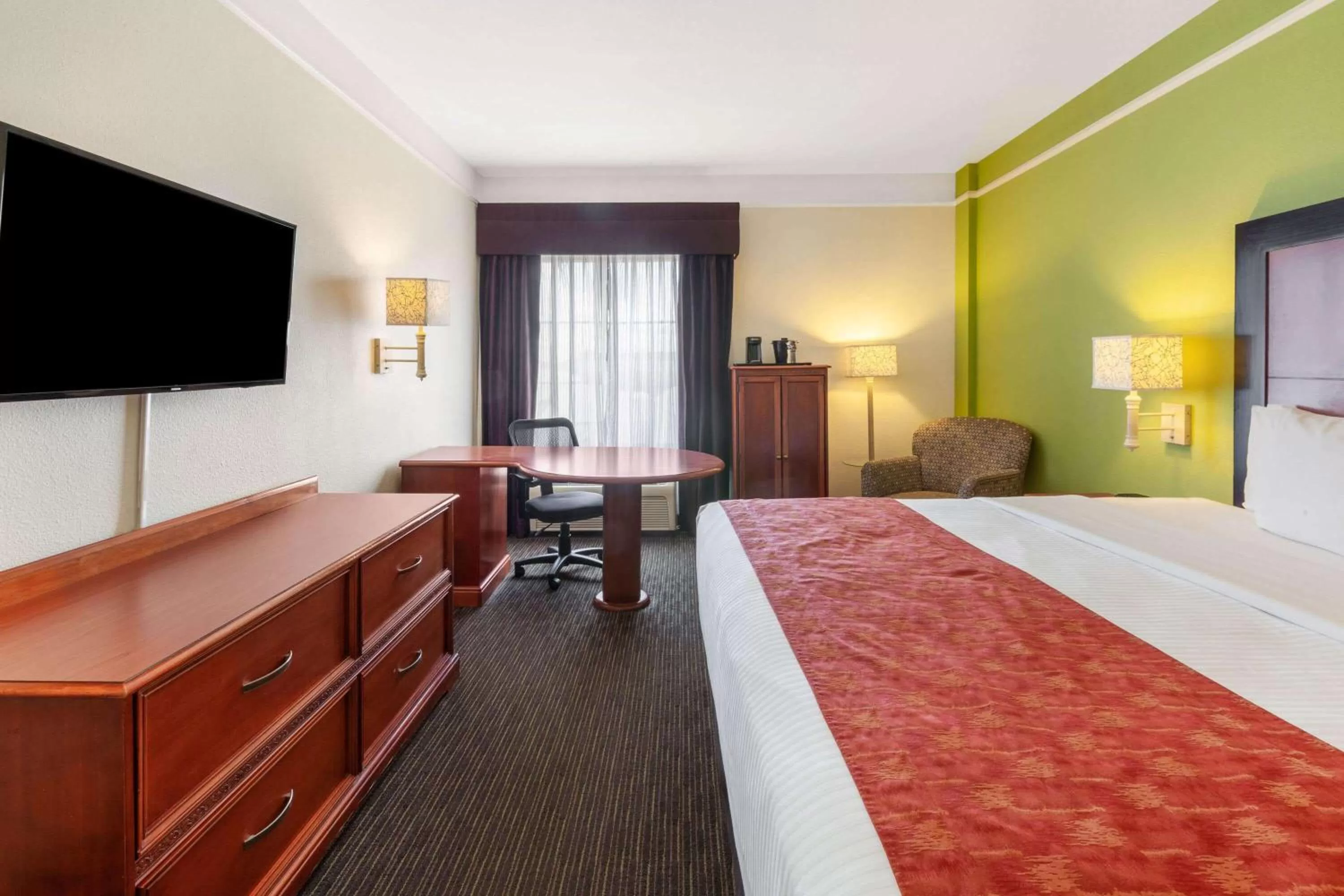 Deluxe Executive King Room - single occupancy in La Quinta by Wyndham Cd Juarez Near US Consulate
