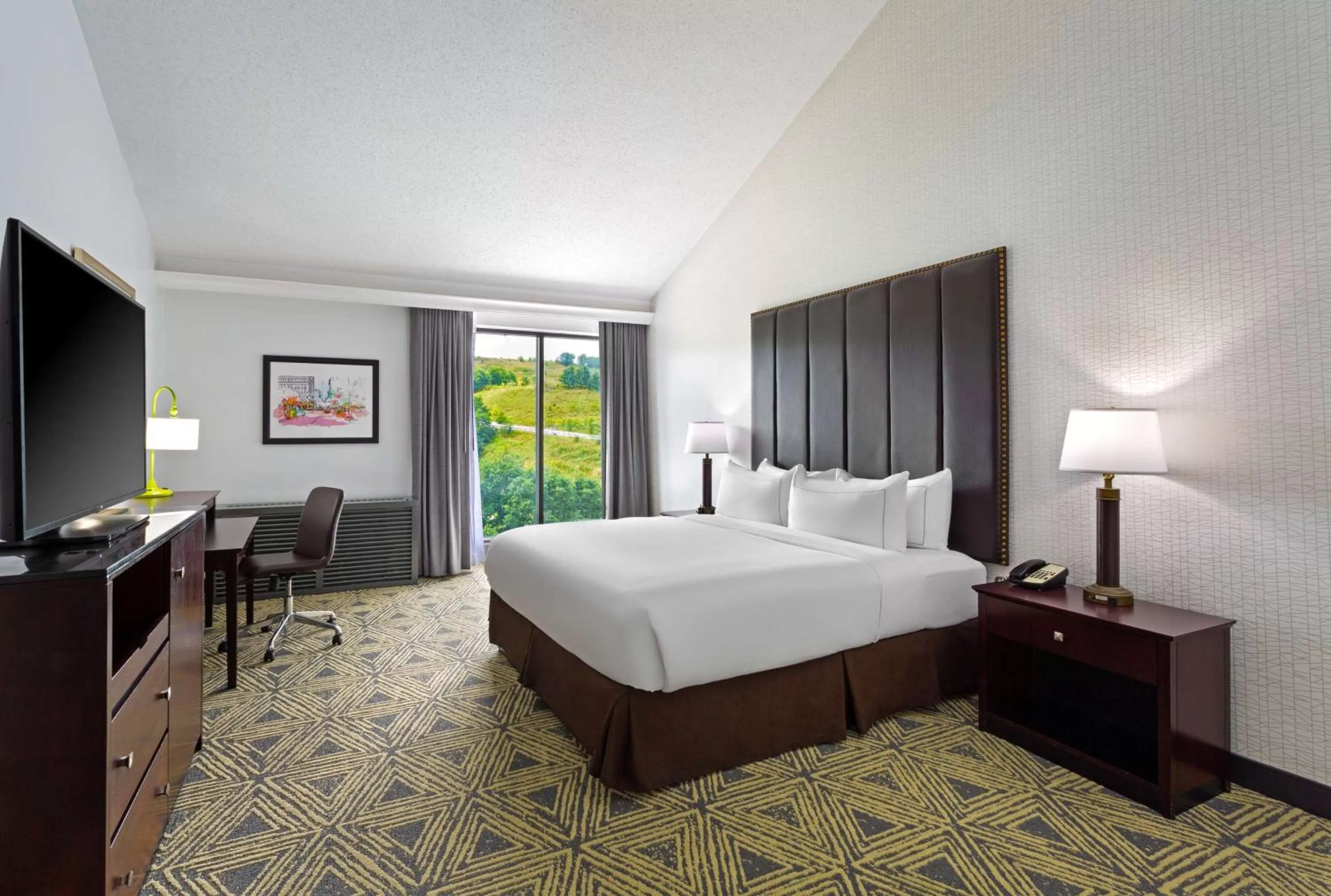 Queen Room with Two Queen Beds - Mobility Accessible/Non-Smoking in DoubleTree by Hilton Washington Meadow Lands Casino Area