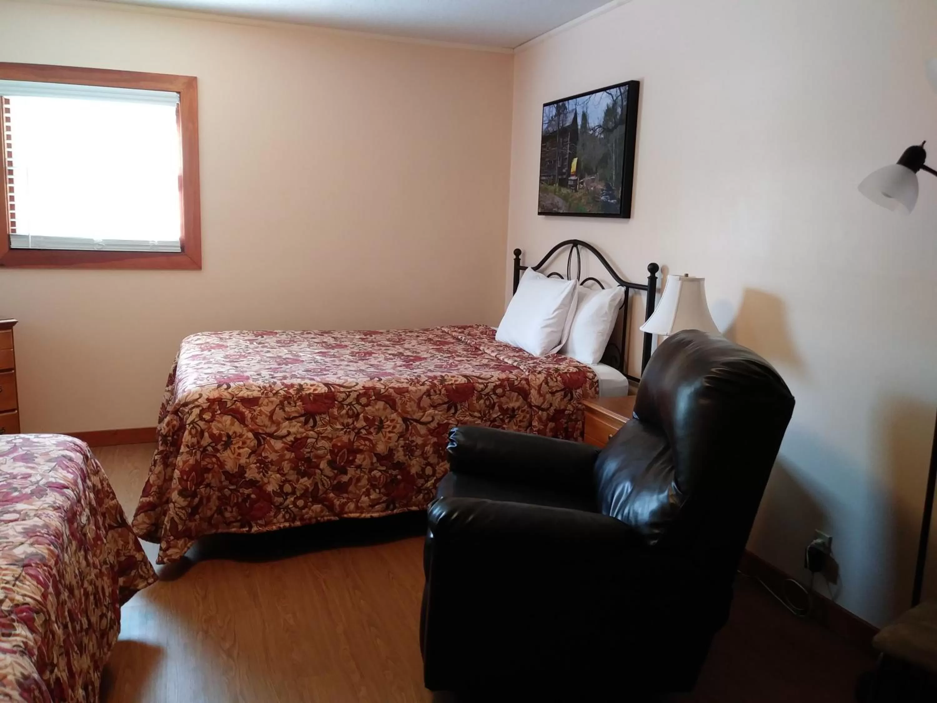 Family Room in Riverbend Lodging