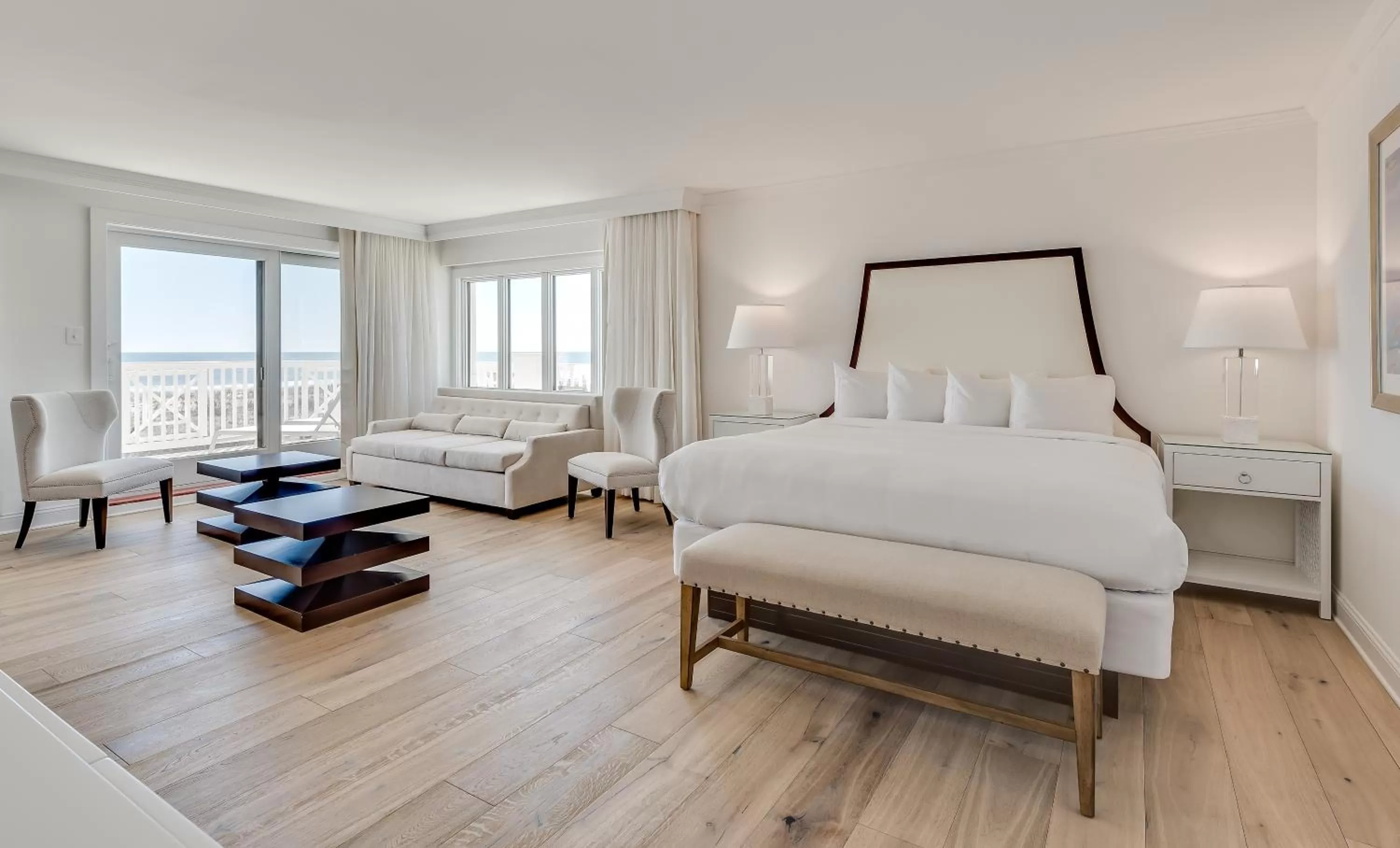 Oceanfront Luxury King Studio in ICONA Avalon