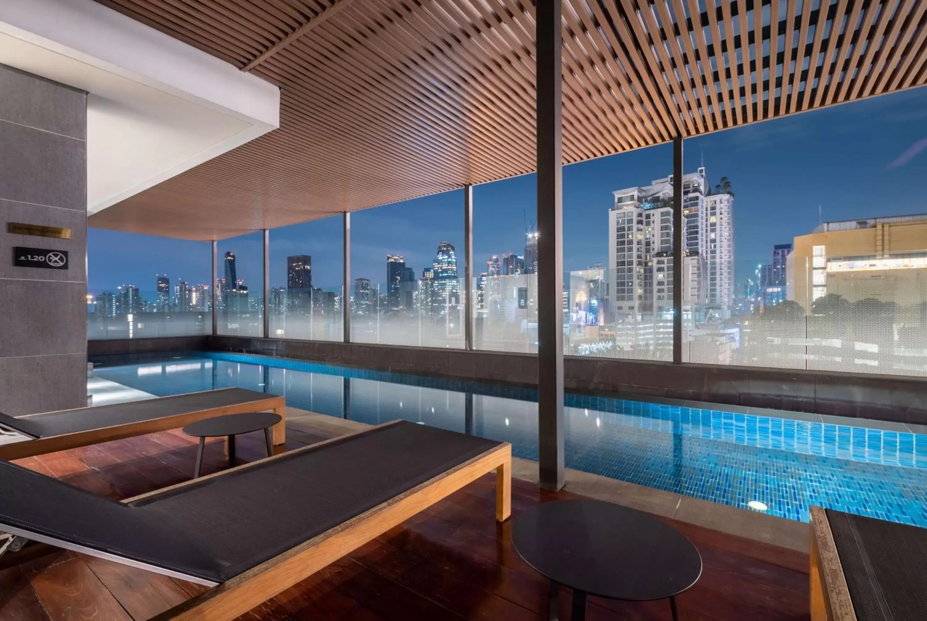 Wyndham Garden Bangkok Sukhumvit 42 Wyndham Garden Bangkok Sukhumvit 42