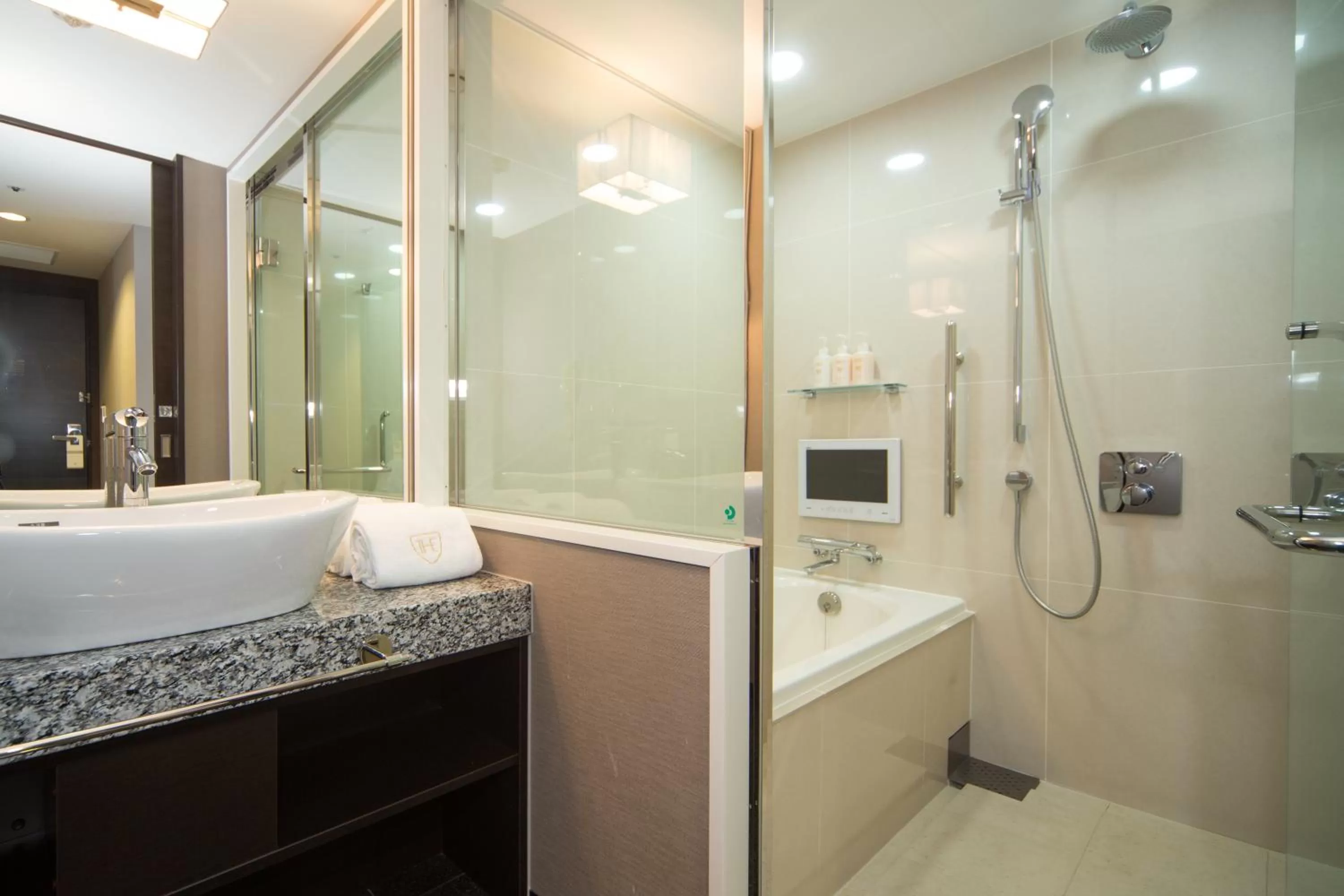 Twin Suite Room Room Only - Non-Smoking in The Royal Park Canvas Nagoya