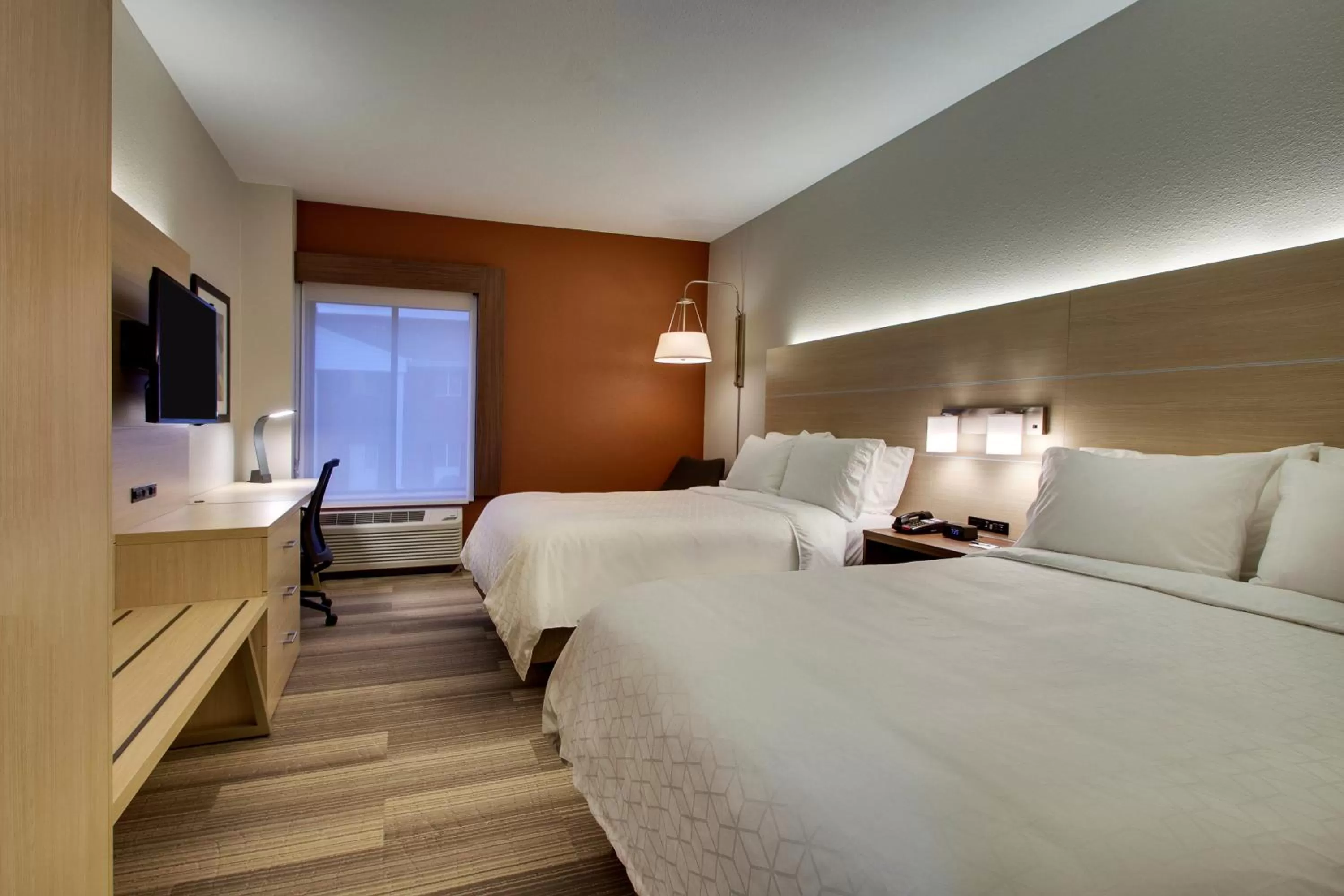 Standard Queen Room with Two Queen Beds in Holiday Inn Express Hotel & Suites Cedar Rapids I-380 at 33rd Avenue by IHG