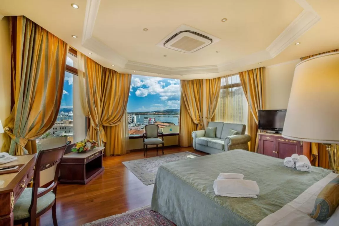 Suite in Hotel Panorama