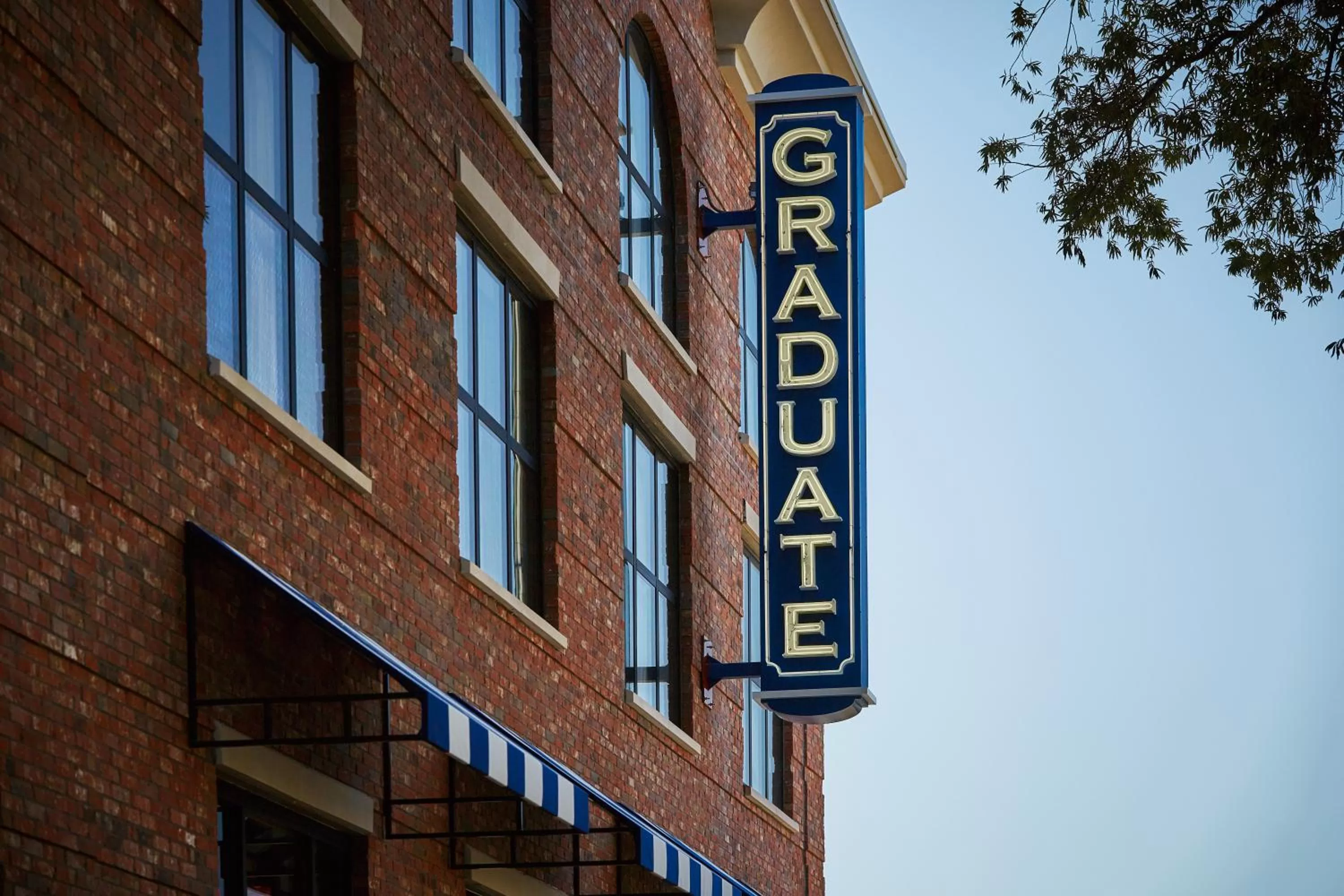 Property building in Graduate by Hilton Oxford