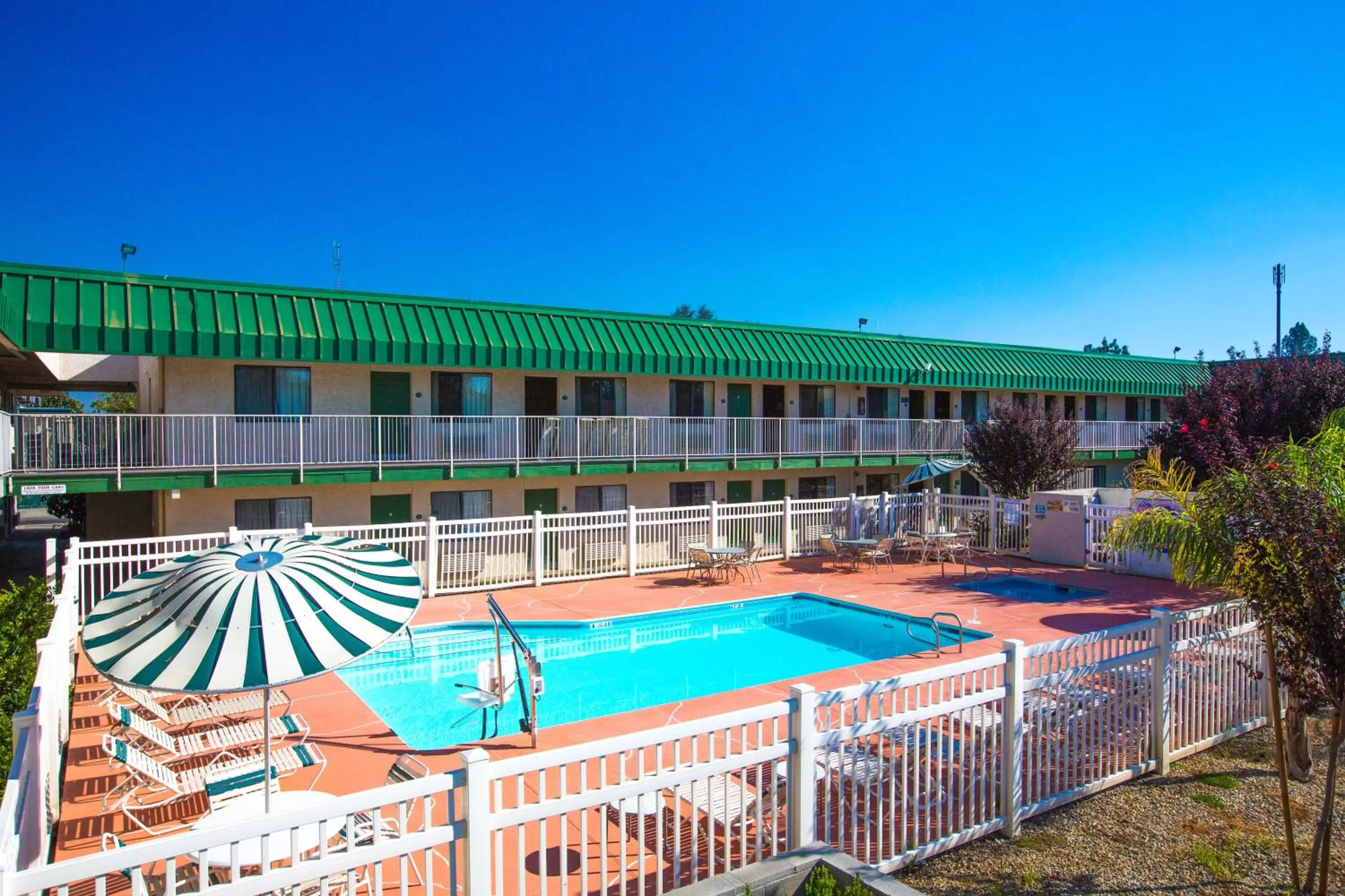 University Inn Fresno