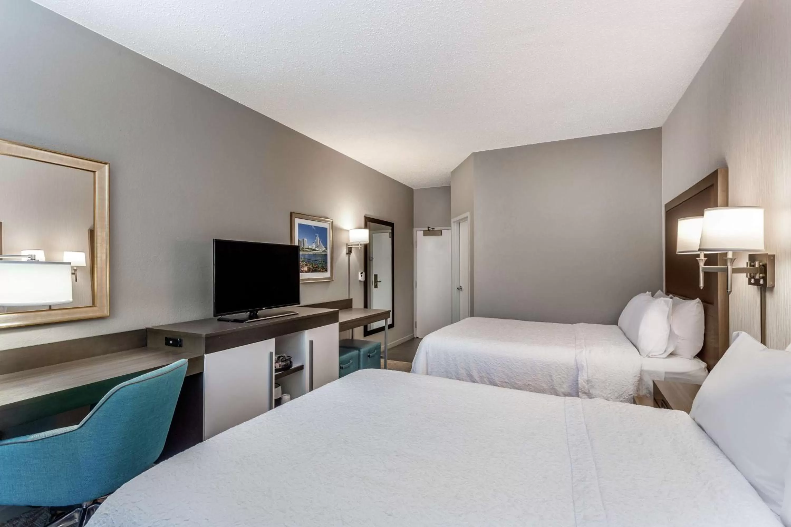 Room with Two Queen Beds - Non-Smoking in Hampton Inn Milwaukee Airport