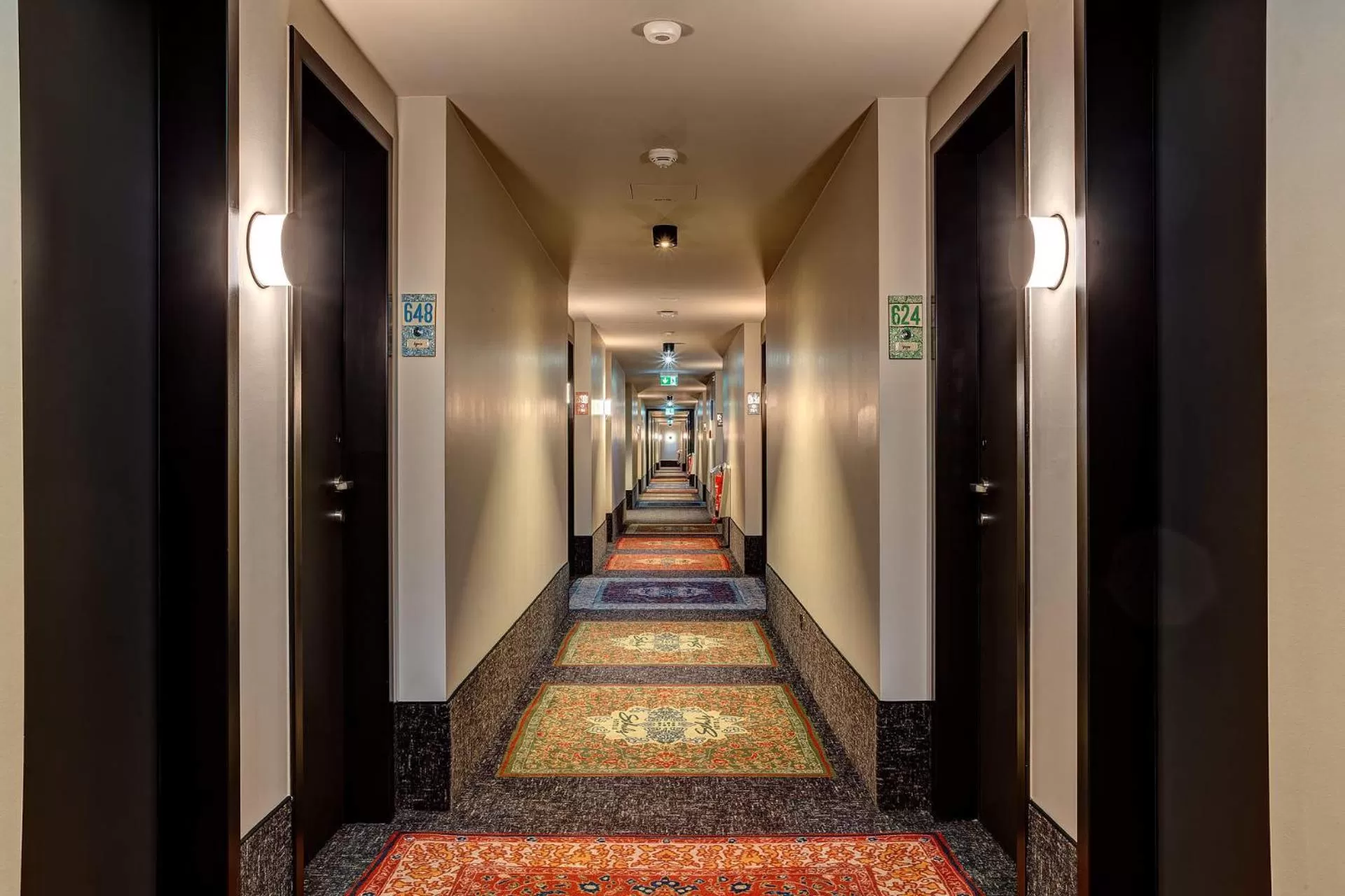 Superior Double or Twin Room in Schulz Hotel Berlin Wall at the East Side Gallery