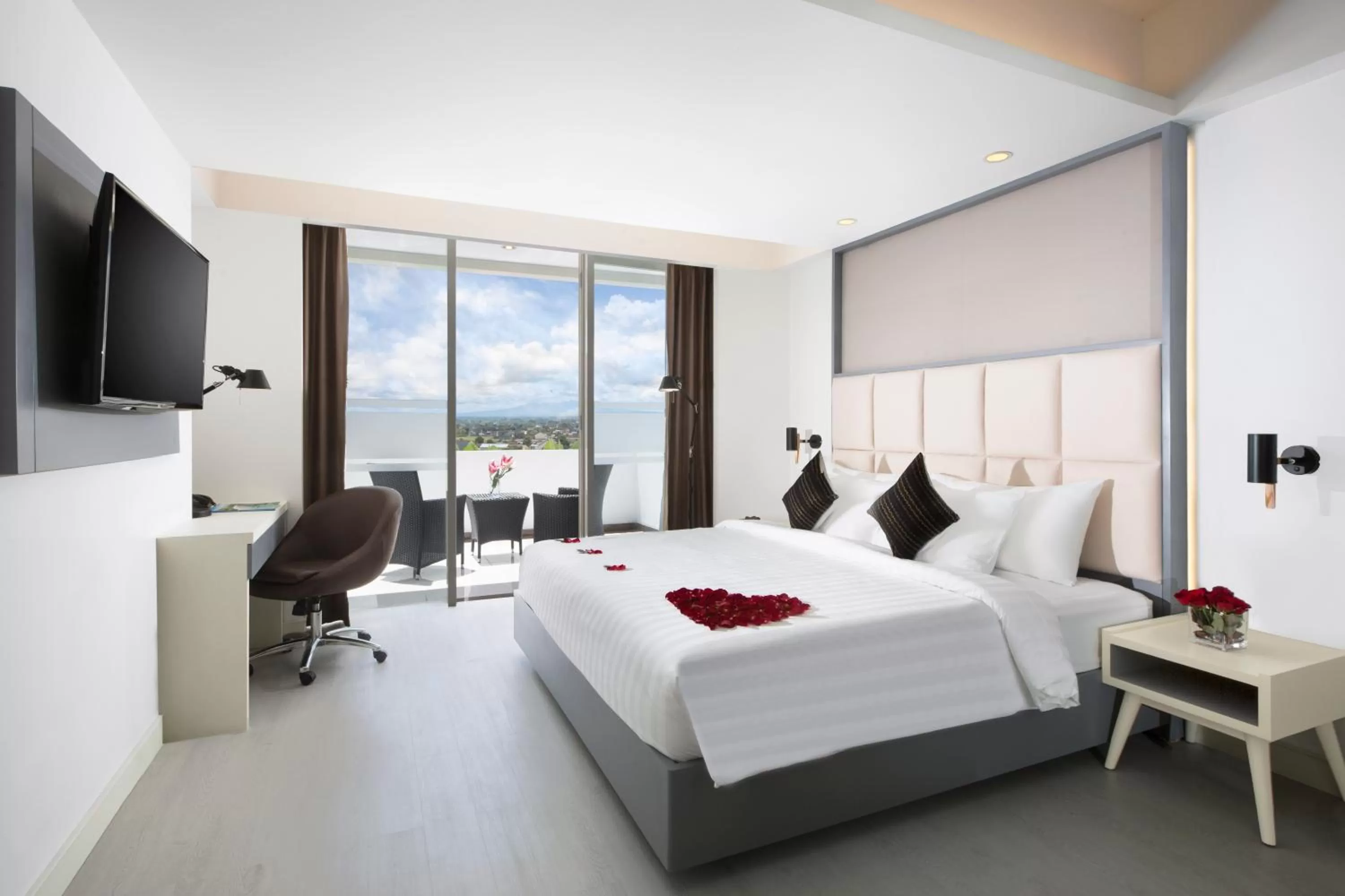 The Innside Room - Terrace in INNSiDE by Meliá Yogyakarta