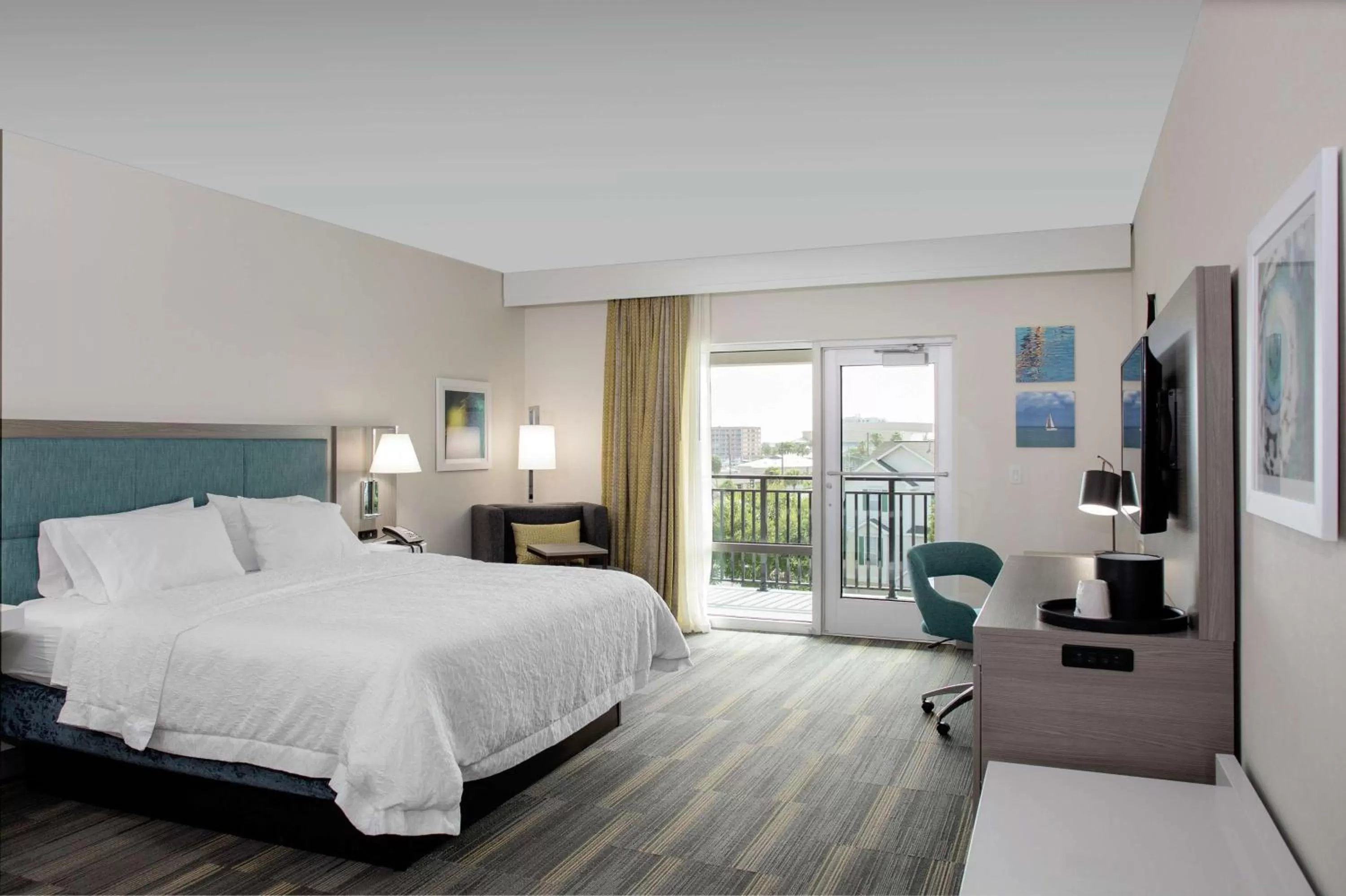 King Room with Balcony in Hampton Inn Dunedin, Fl