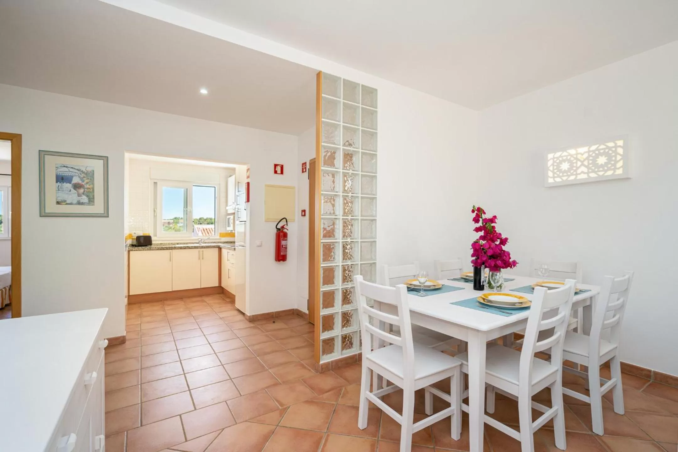Kitchen or kitchenette in Quinta do Morgado - Apartamentos Turisticos Monte Da Eira