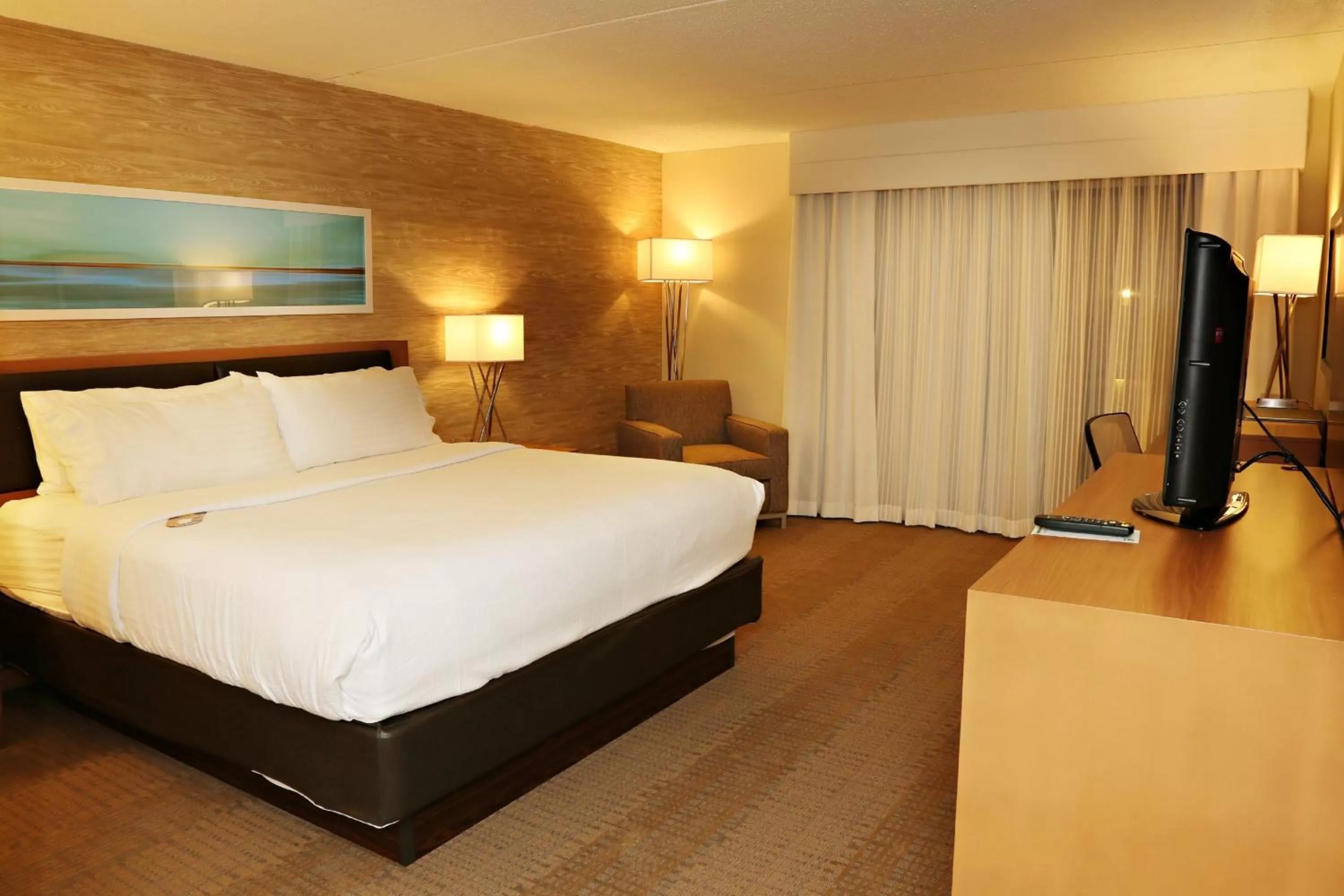 Standard King Room with Pool View in enVision Hotel & Conference Center Mansfield-Foxboro