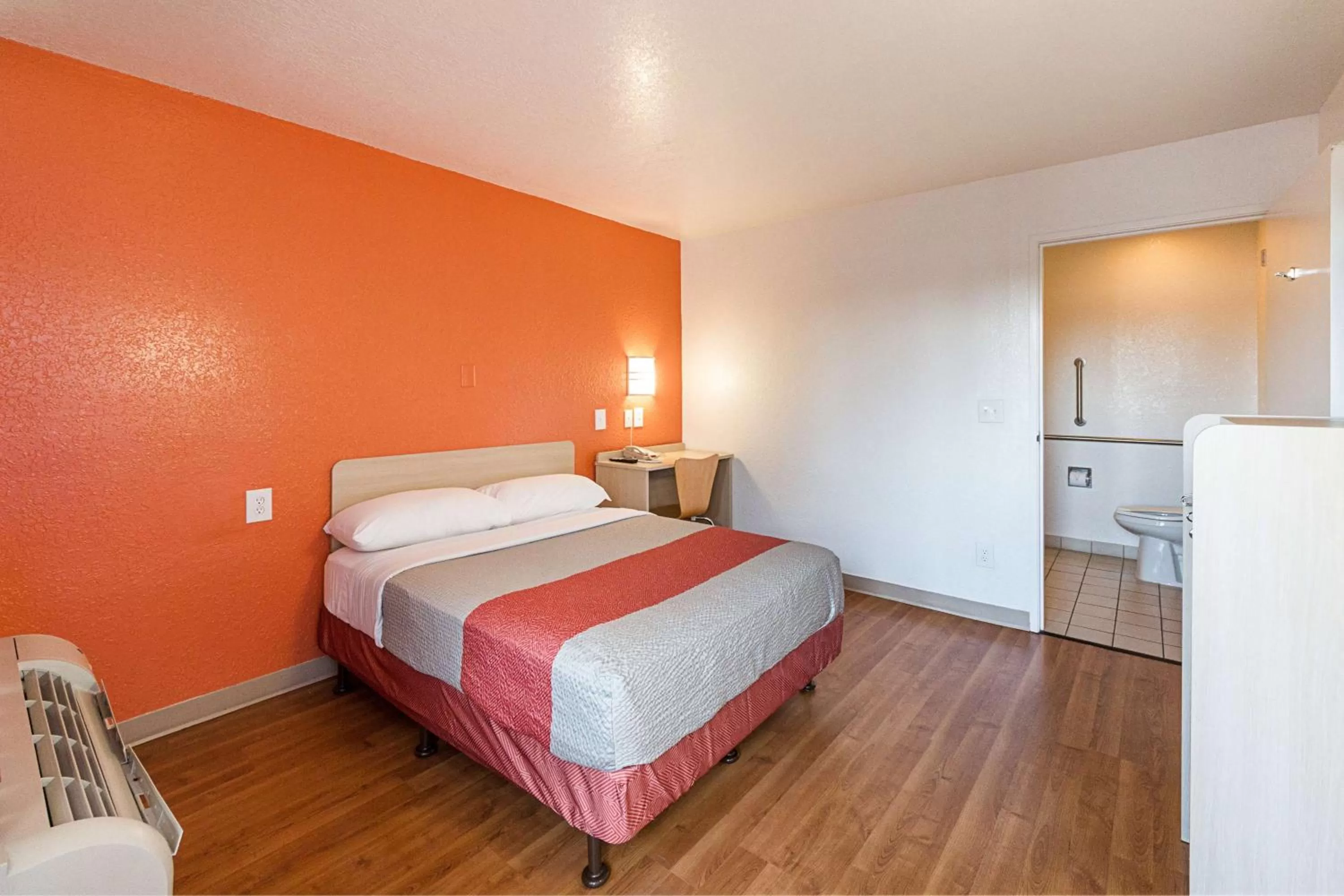 Queen Room in Motel 6-Mcallen, TX