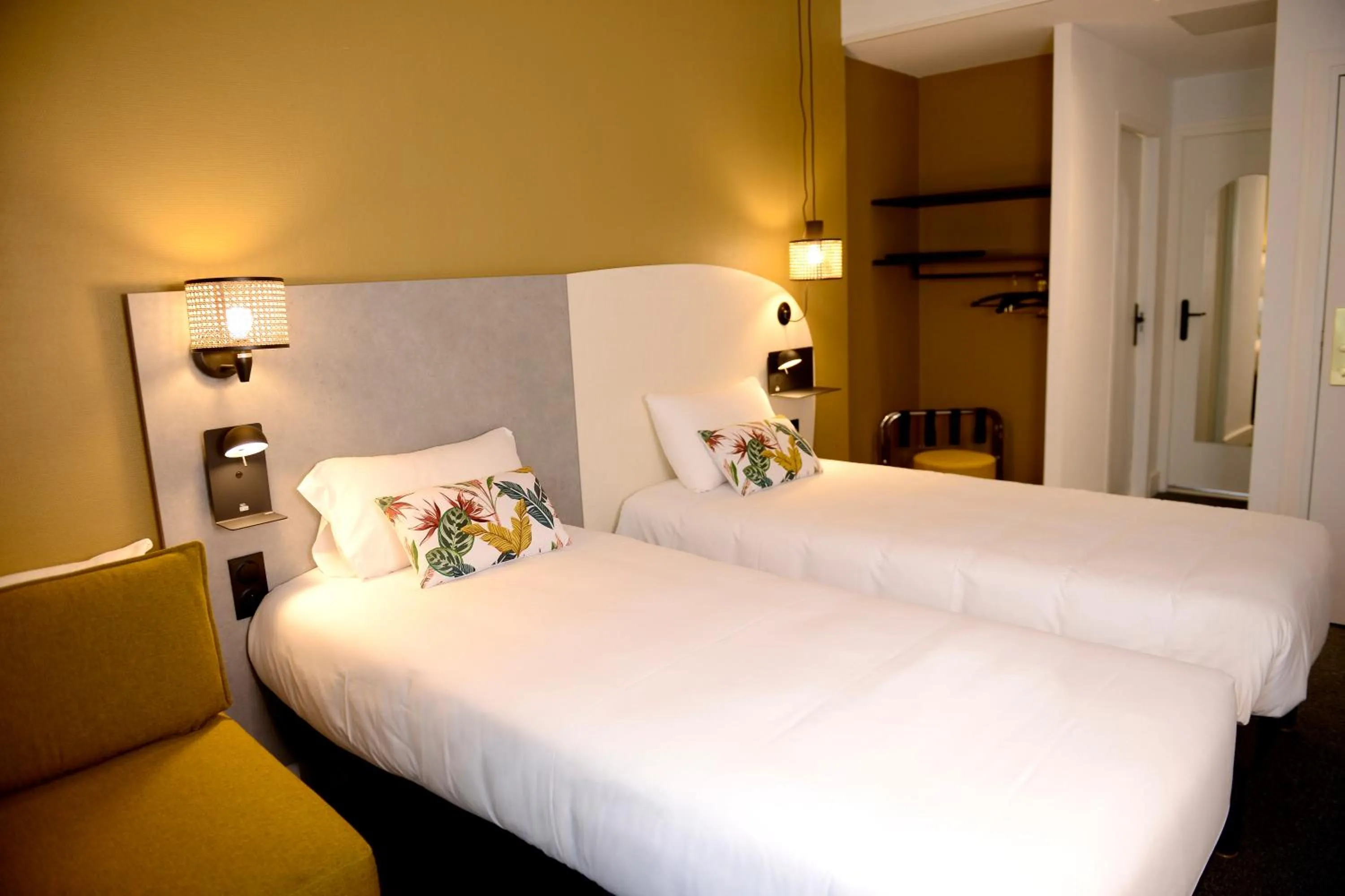 Superior Twin Room in Hôtel Villa Berlioz