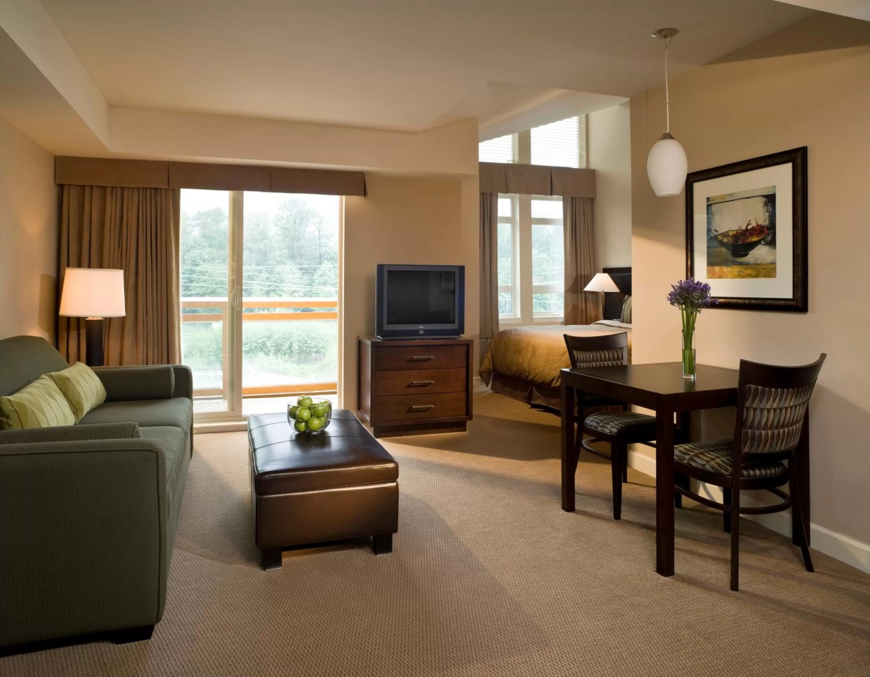 Queen Studio in Executive Suites Hotel and Resort, Squamish