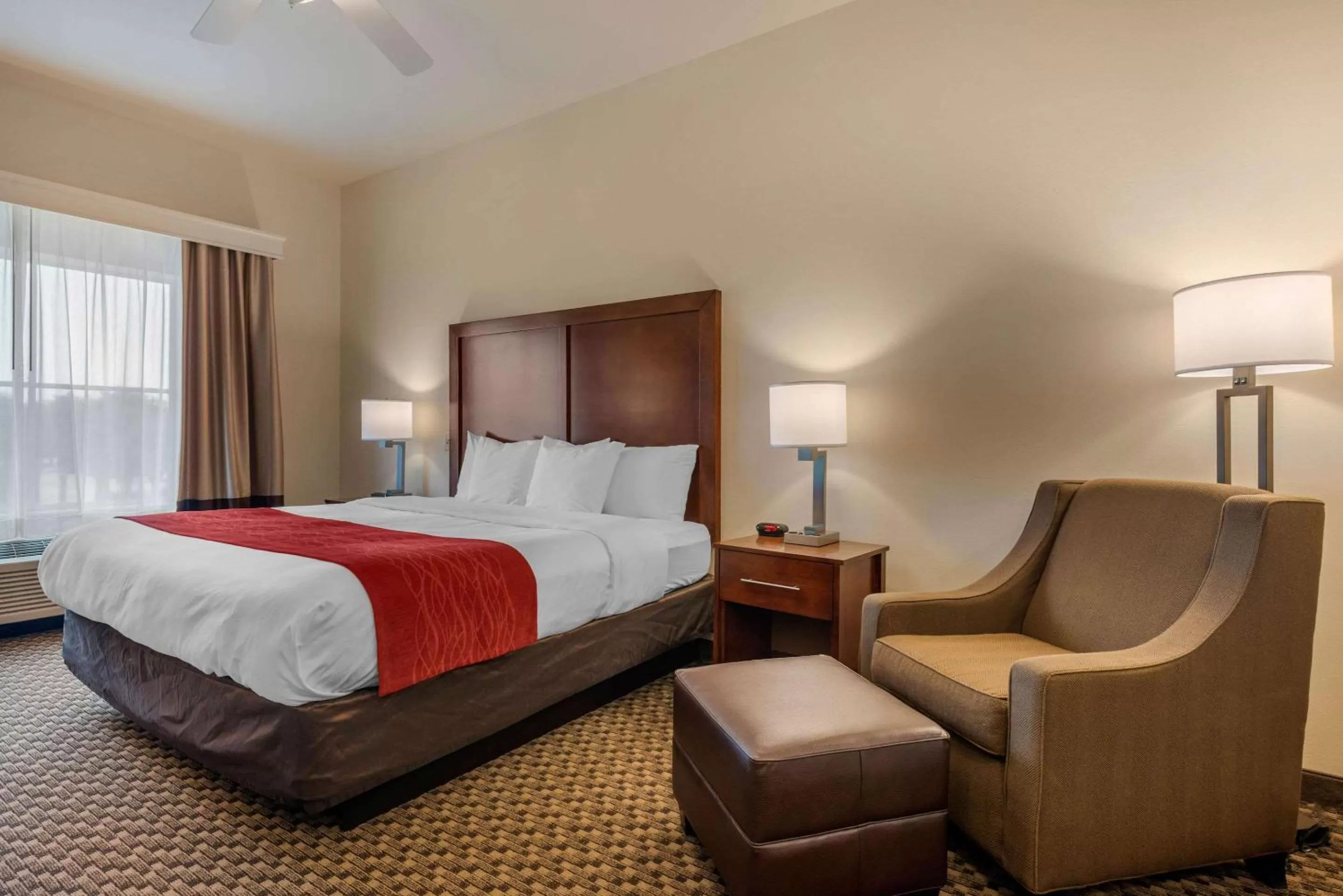 Standard King Room in Comfort Inn & Suites Fort Myers Airport