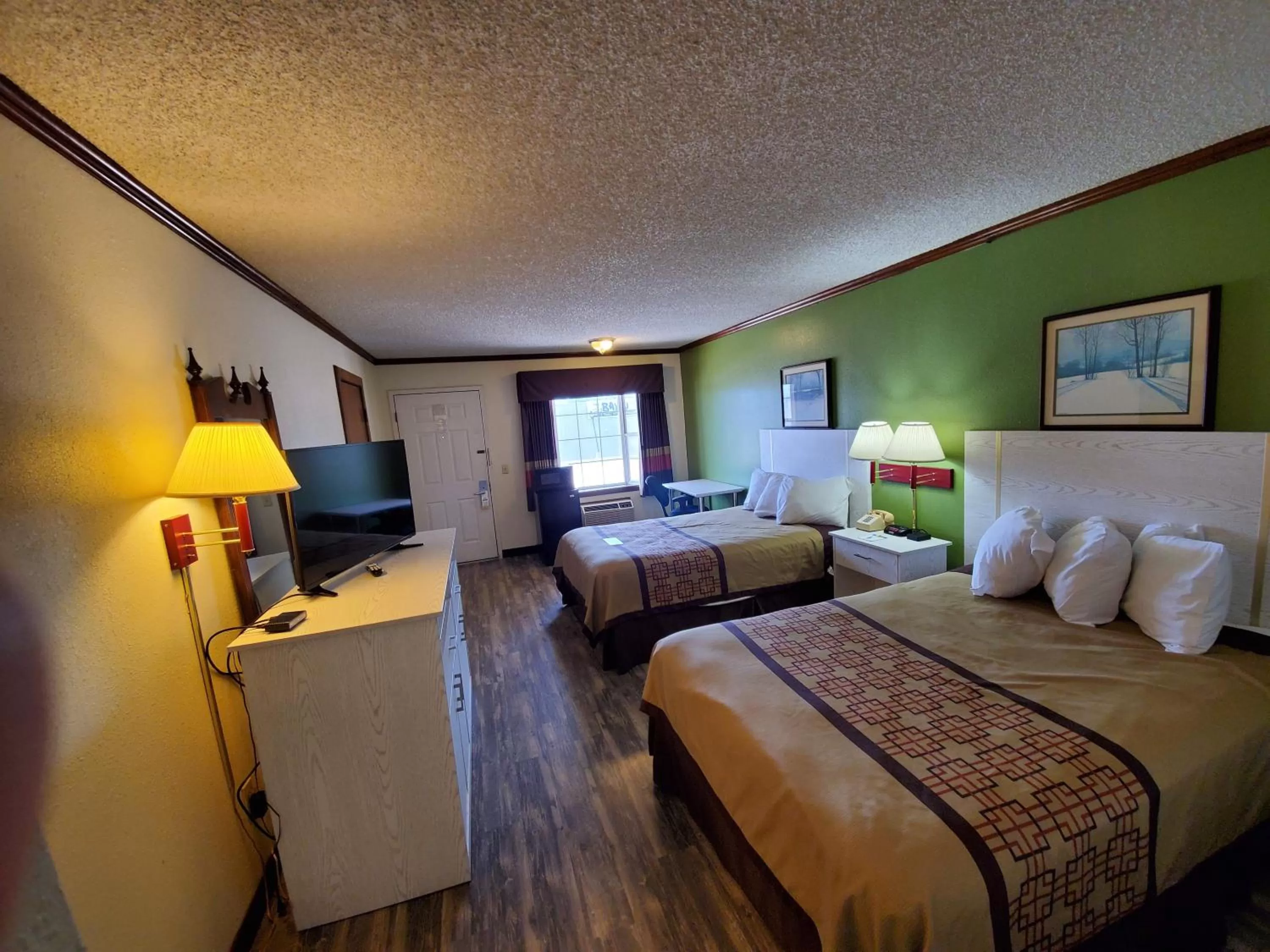 Double Room with Two Double Beds - Smoking in Days Inn by Wyndham Monett