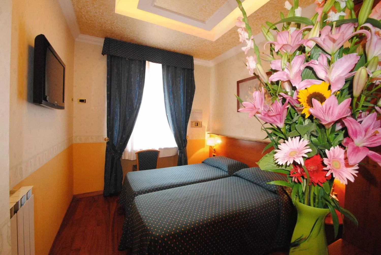 Double or Twin Room in Hotel Verona Rome