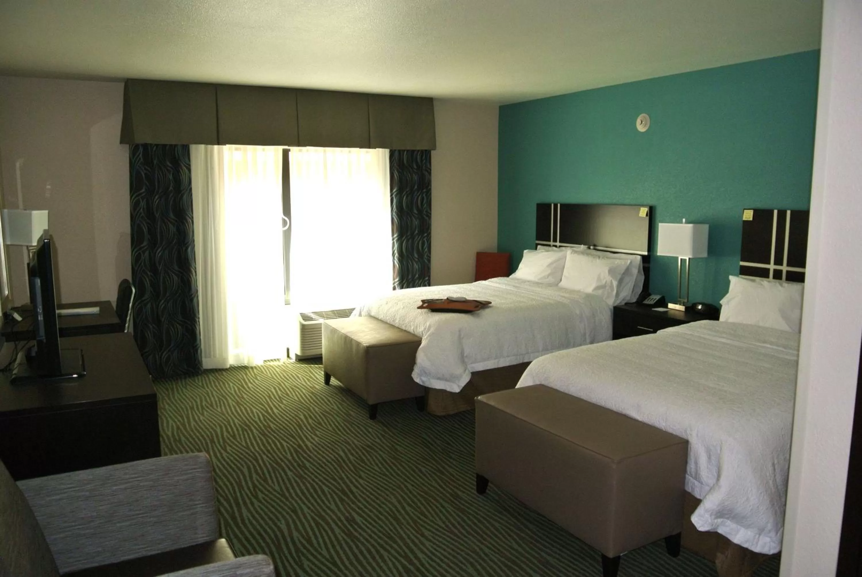 Queen Room with Two Queen Beds - Mobility and Hearing Access/Non-Smoking in Hampton Inn Carrizo Springs