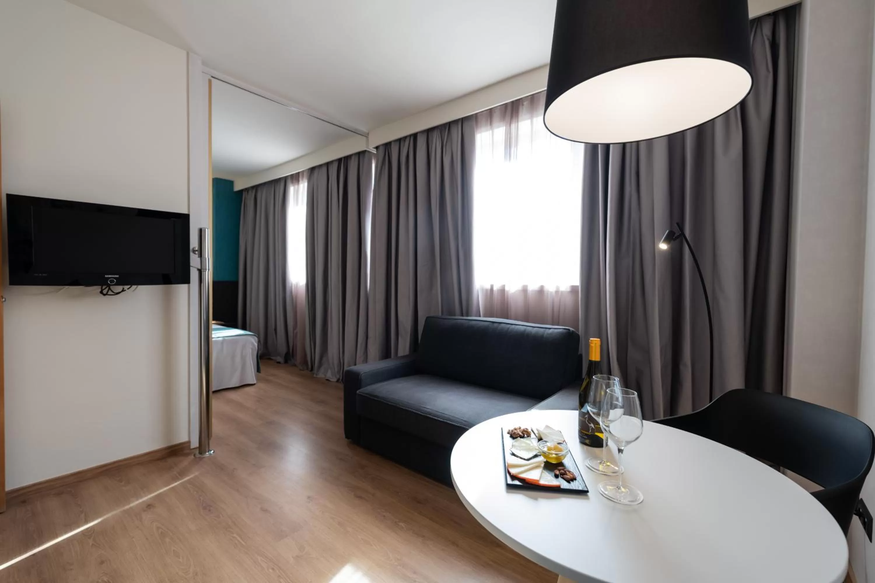 Superior Twin Room in Aparthotel Atenea Barcelona