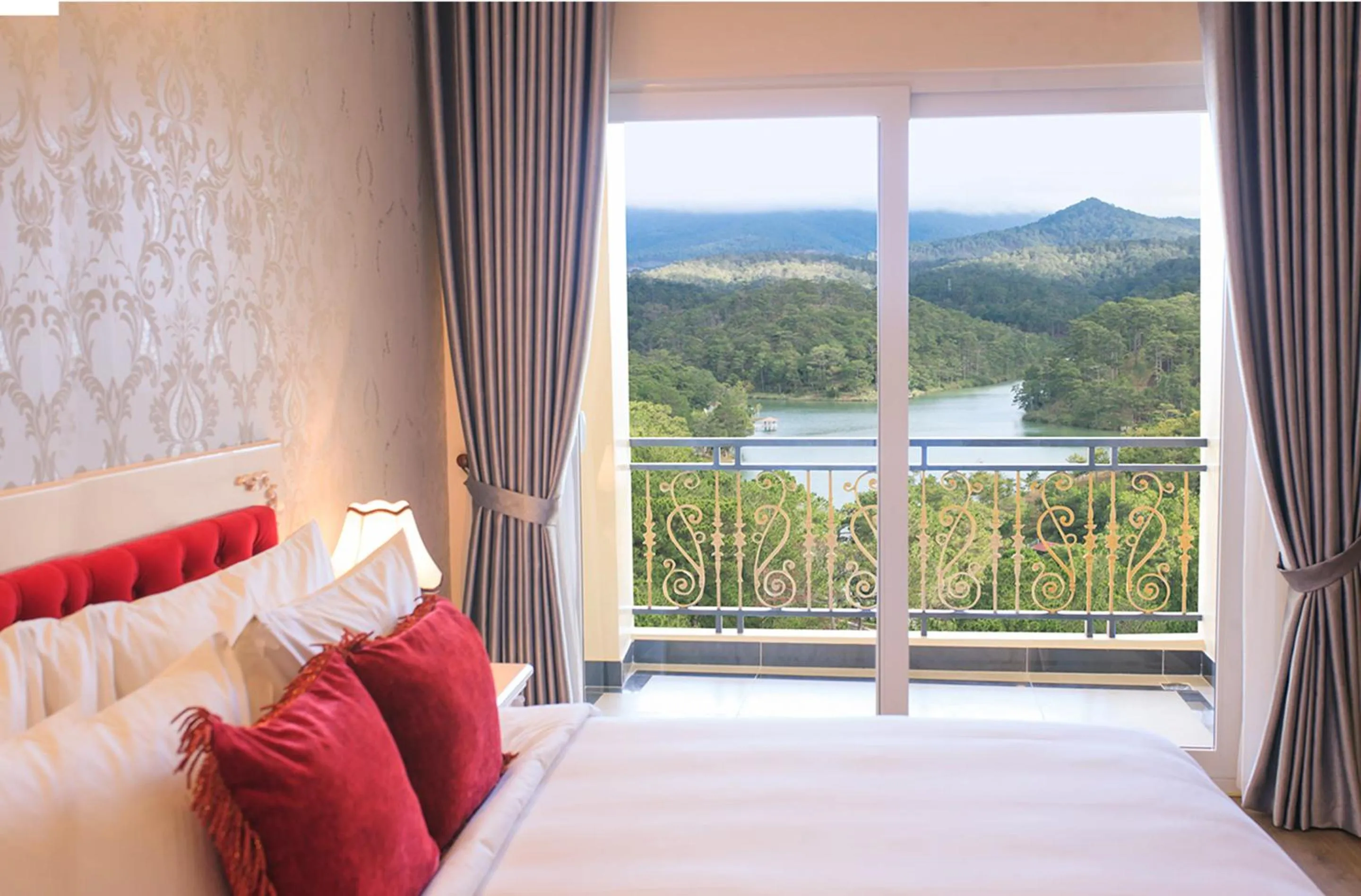 Valley Junior Suite Twin in Ladalat Hotel