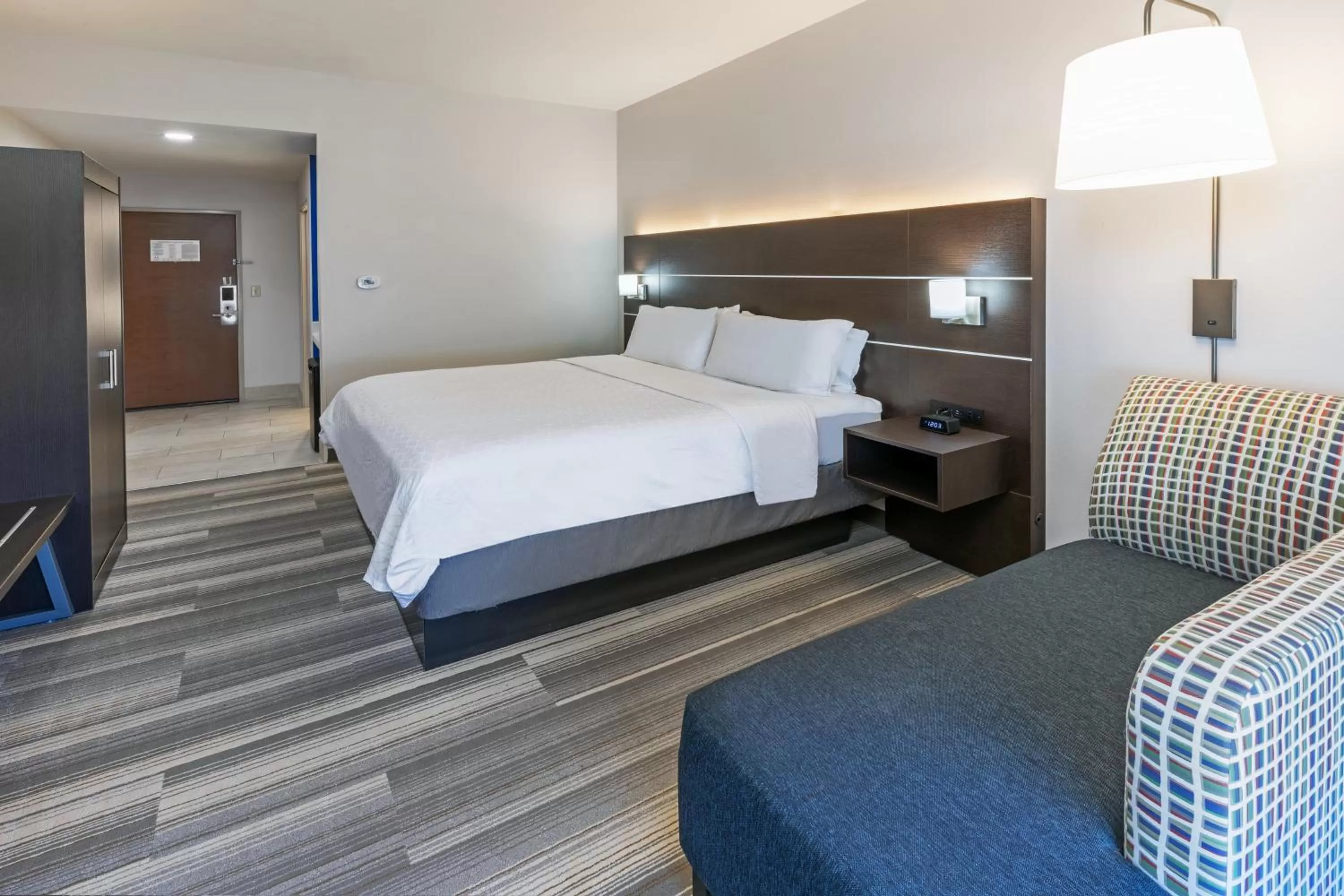 Standard King Room in Holiday Inn Express Hotel & Suites Picayune by IHG