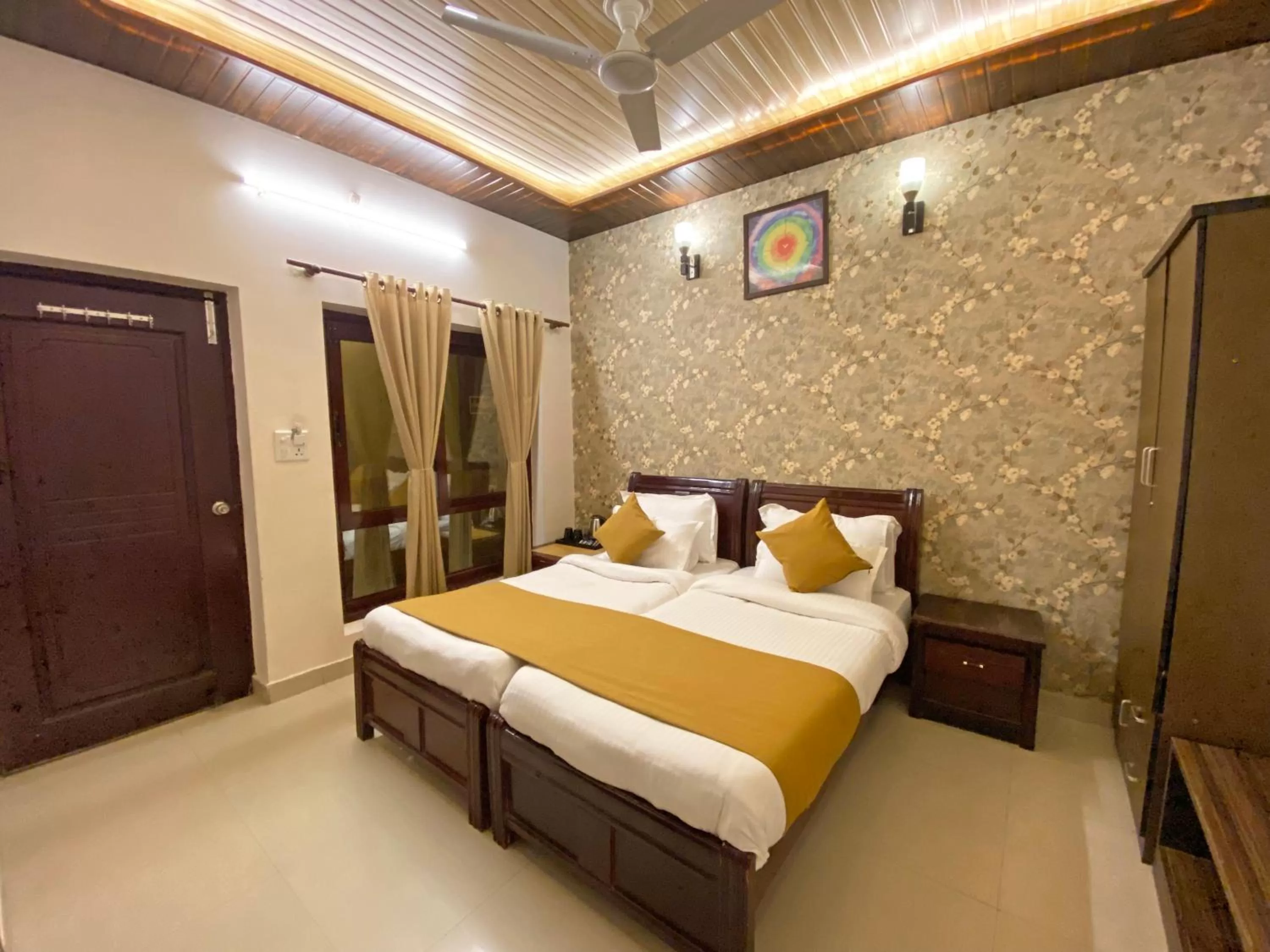 Standard Double or Twin Room in Hotel Nirvana Palace Near Parmarth Niketan