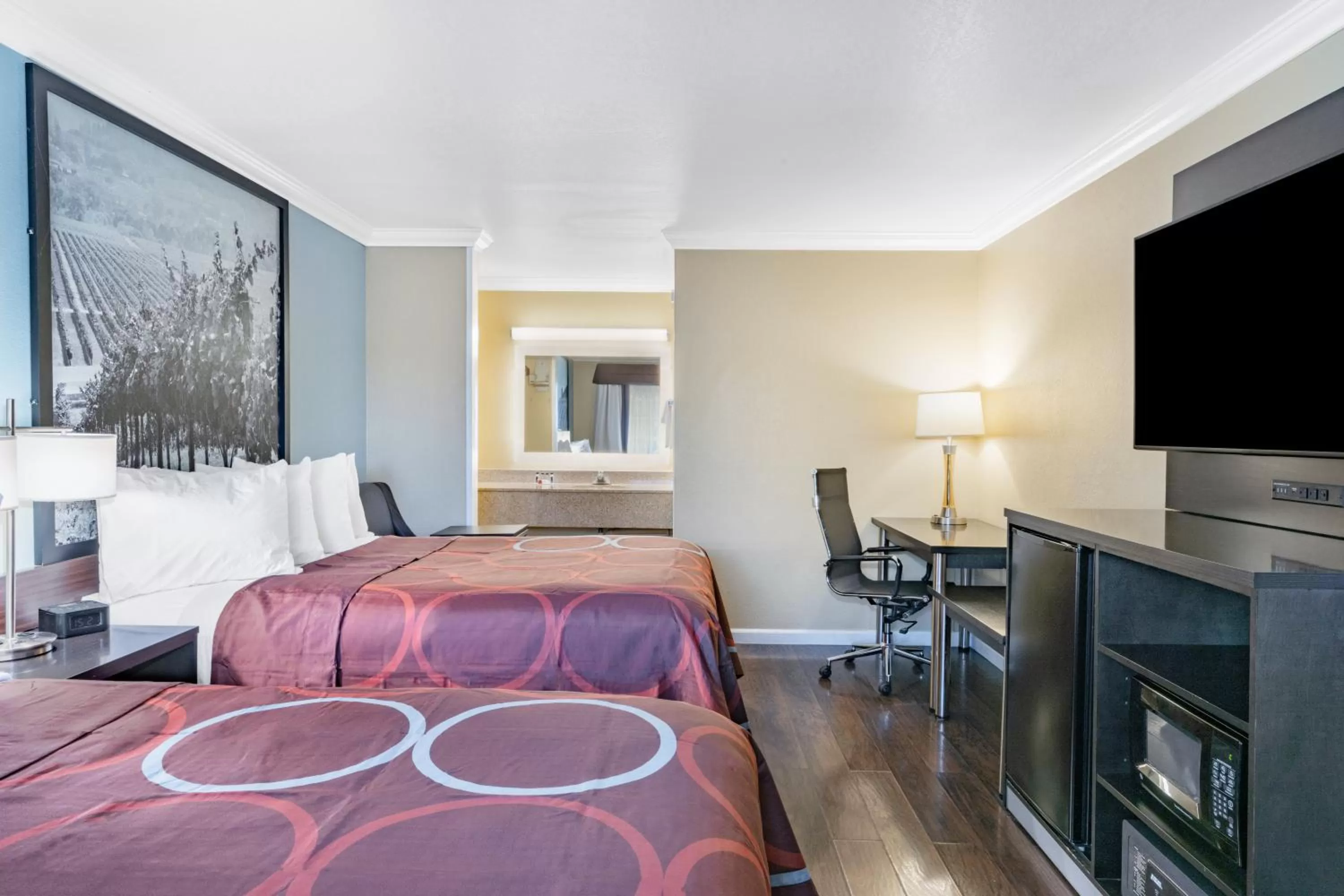 Queen Room with Two Queen Beds and Mobility/Hearing Access - Non-Smoking in Super 8 by Wyndham Ukiah