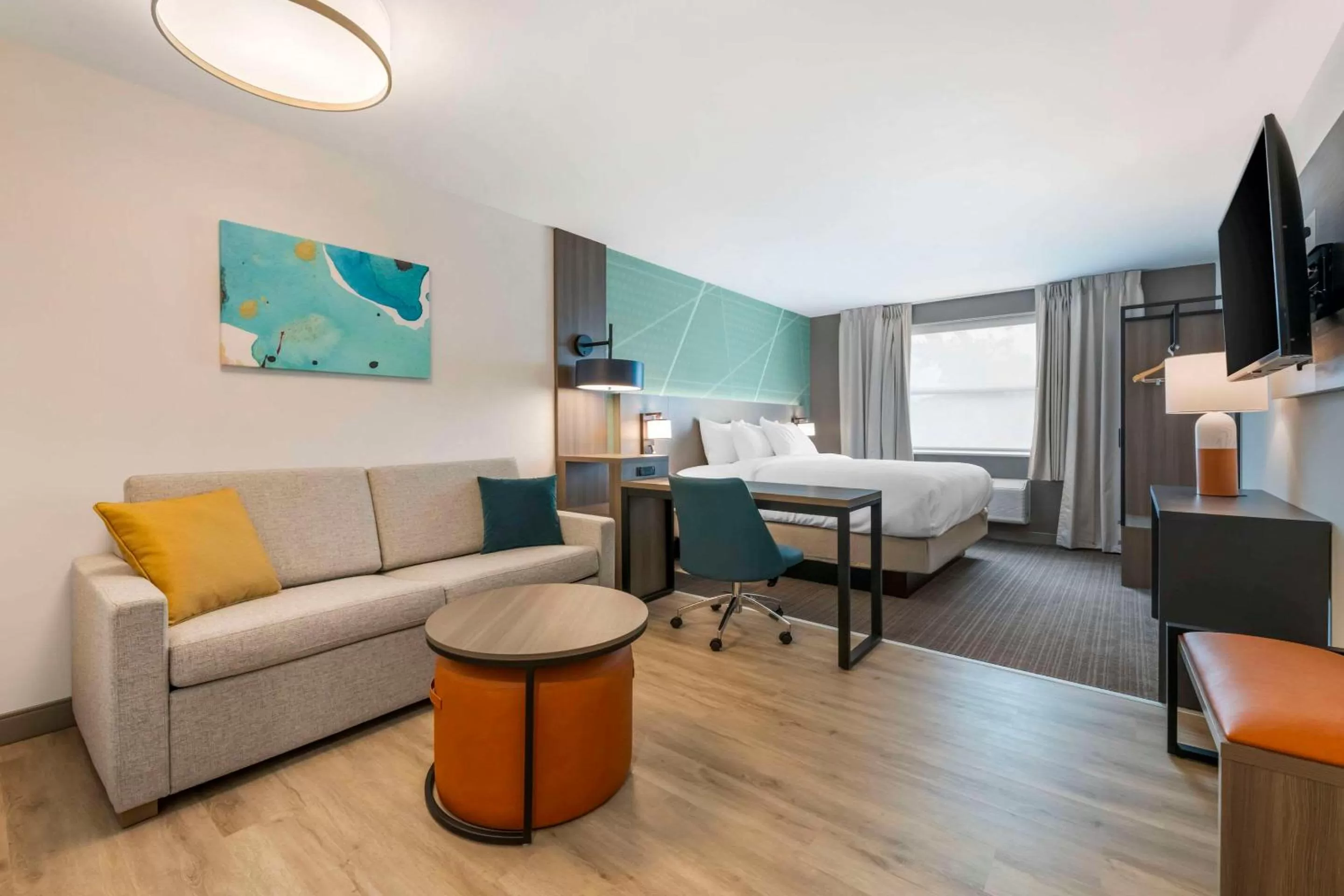 King Suite with Roll-In Shower - Disability Access/Non Smoking in Comfort Suites St Augustine Historic District Area