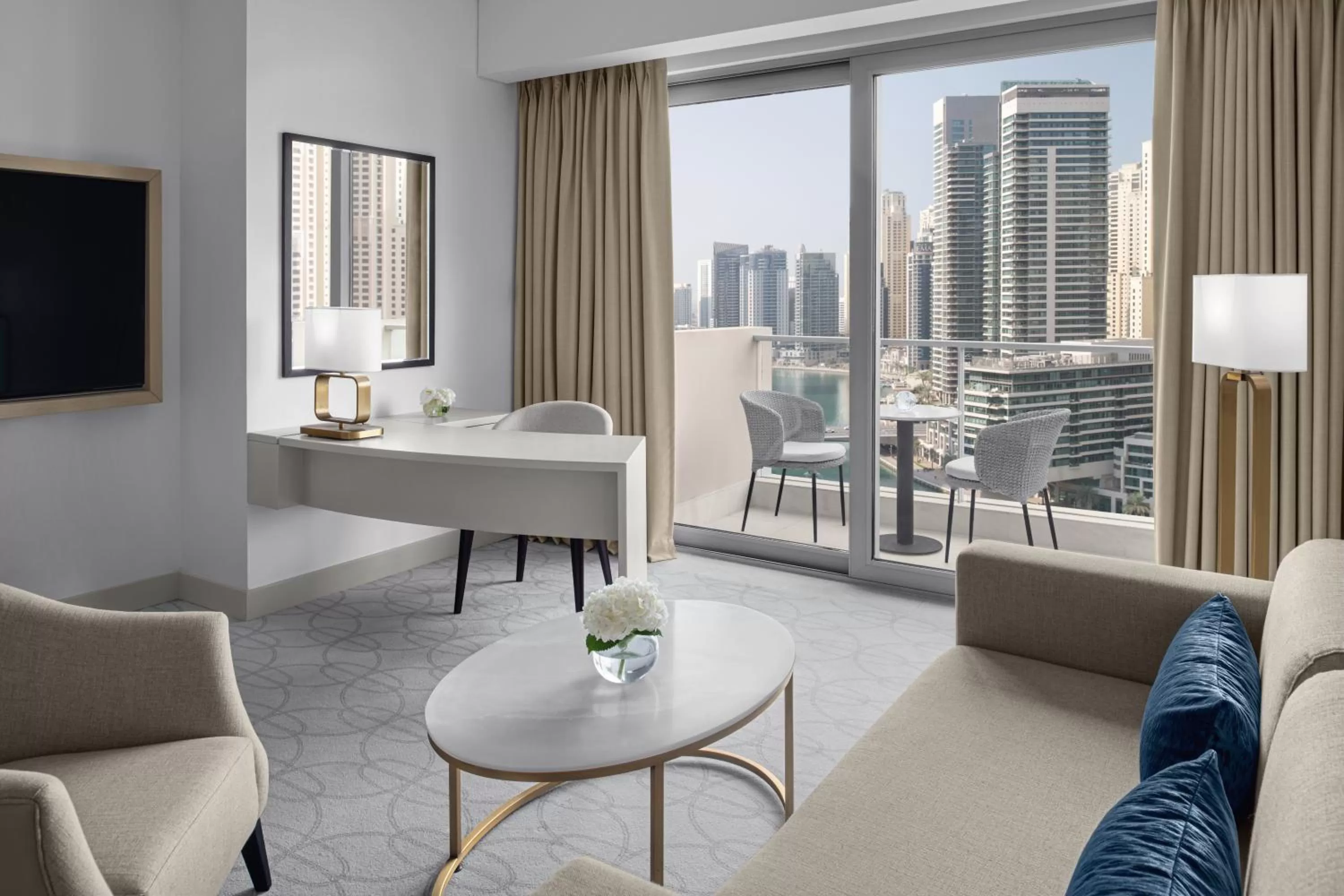 Executive Suite Marina View in Address Dubai Marina