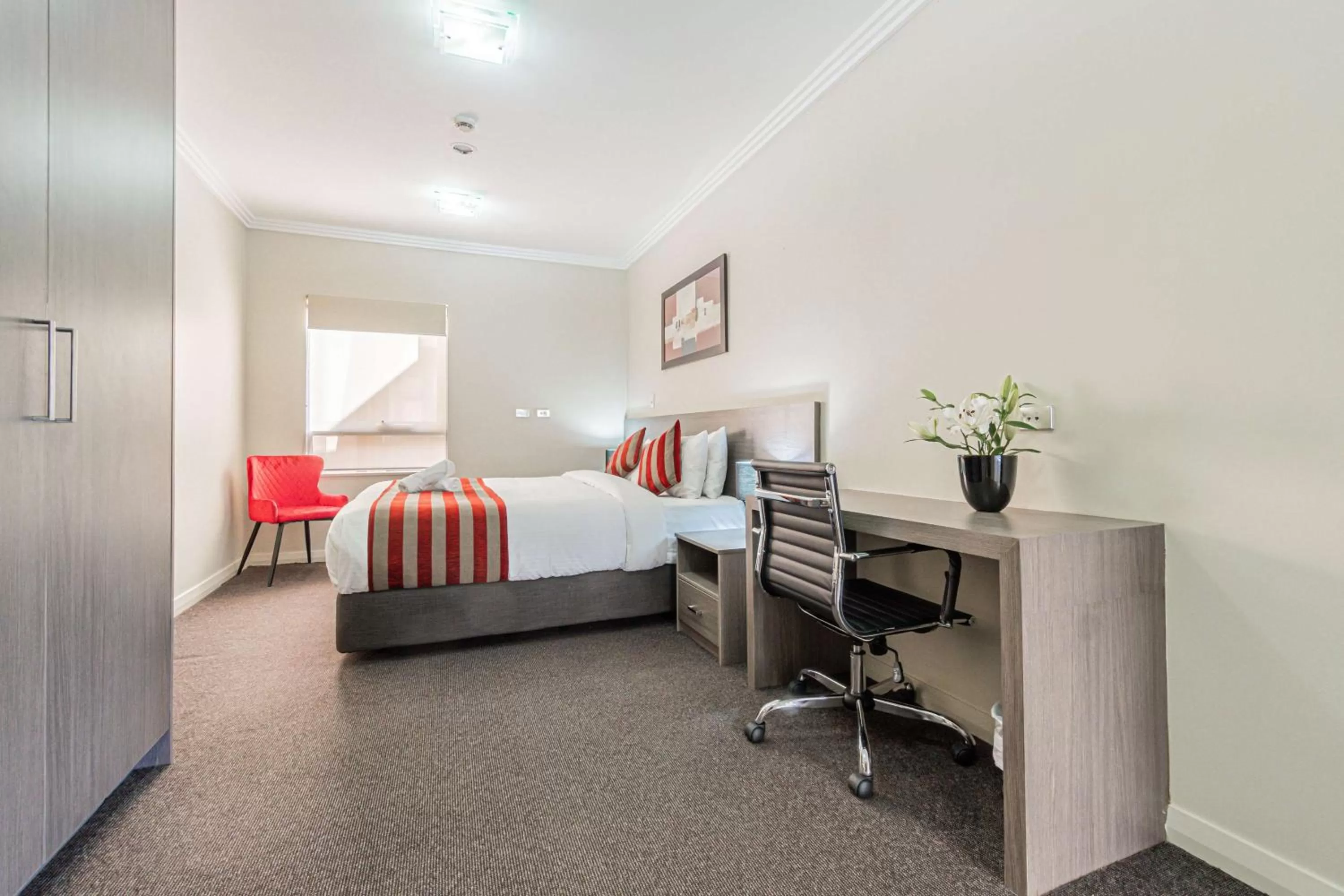 Apartment with Kitchenette in Best Western Plus Camperdown Suites