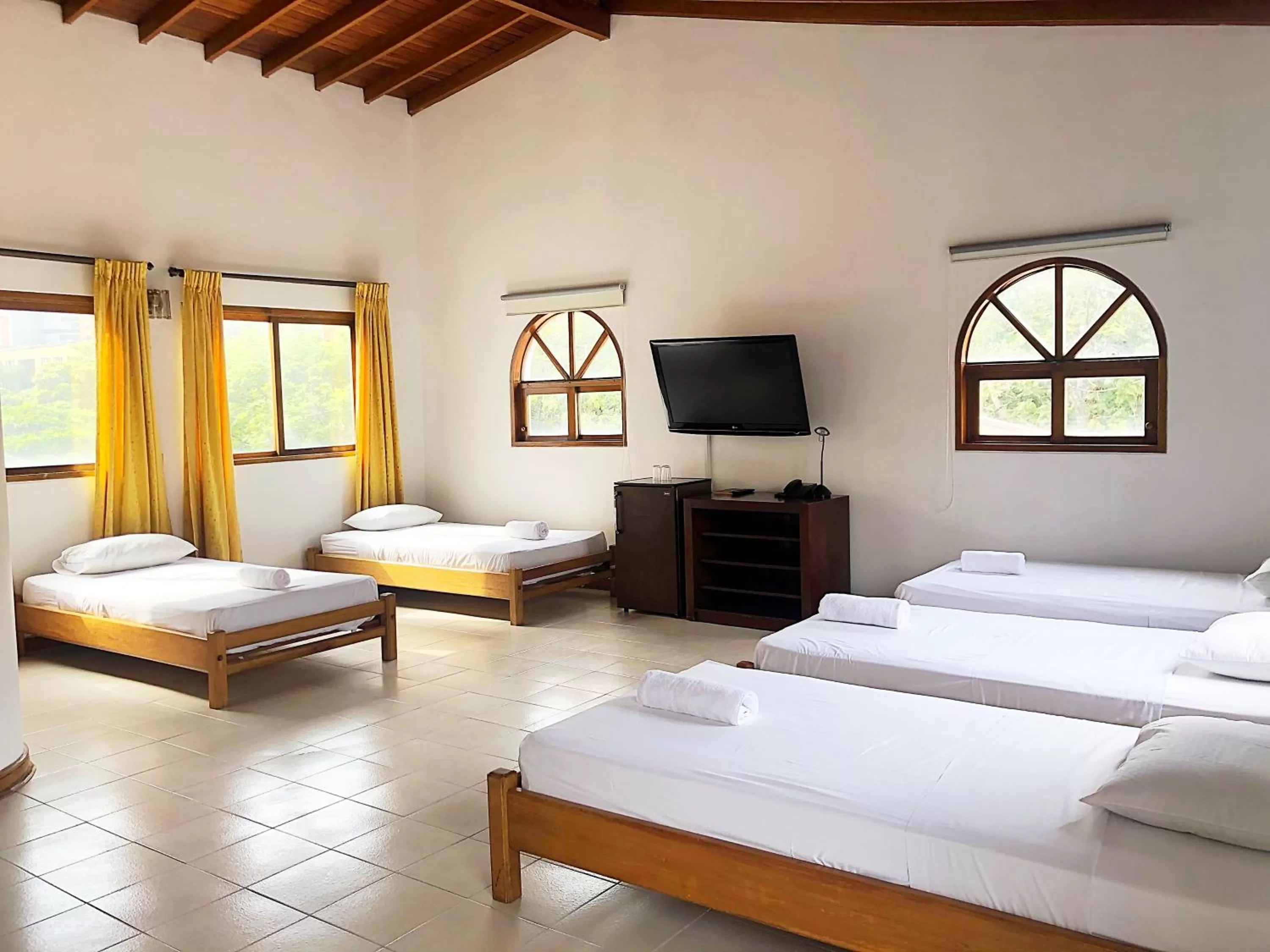 Mixed Dormitory Room in Casa Rosales