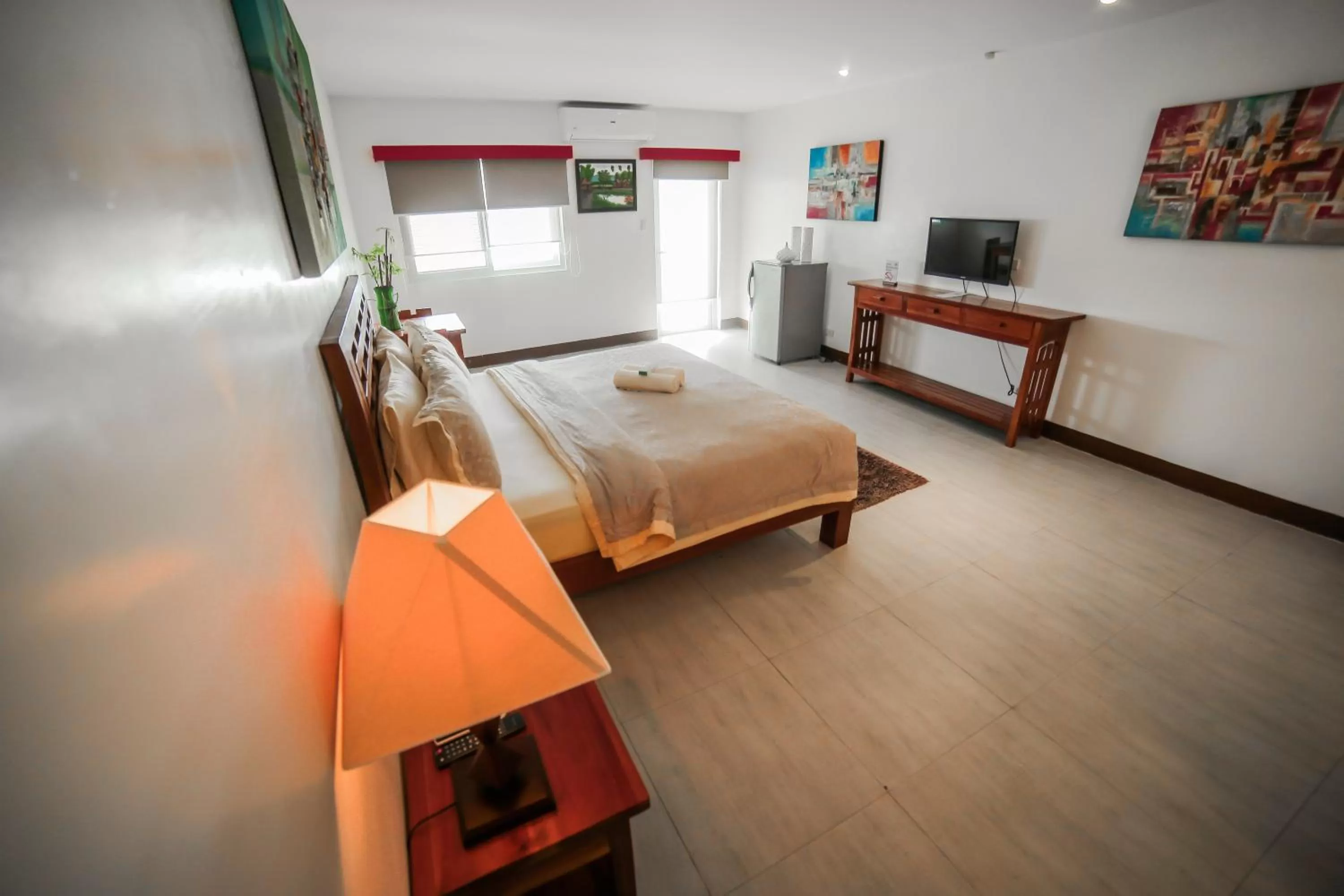 Deluxe King Room in Bataan White Corals Beach Resort