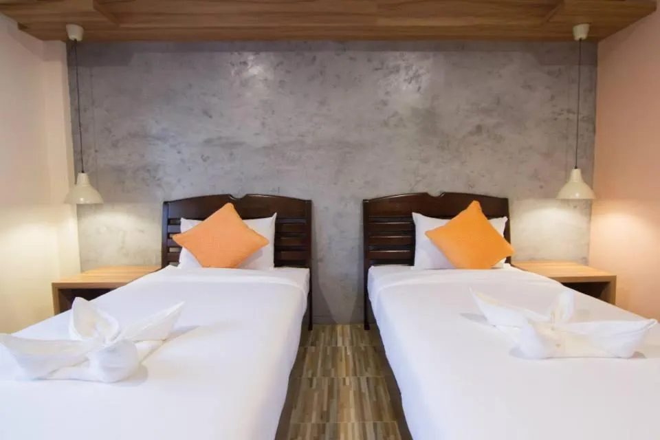 Superior Twin Room in K.L. Boutique Hotel