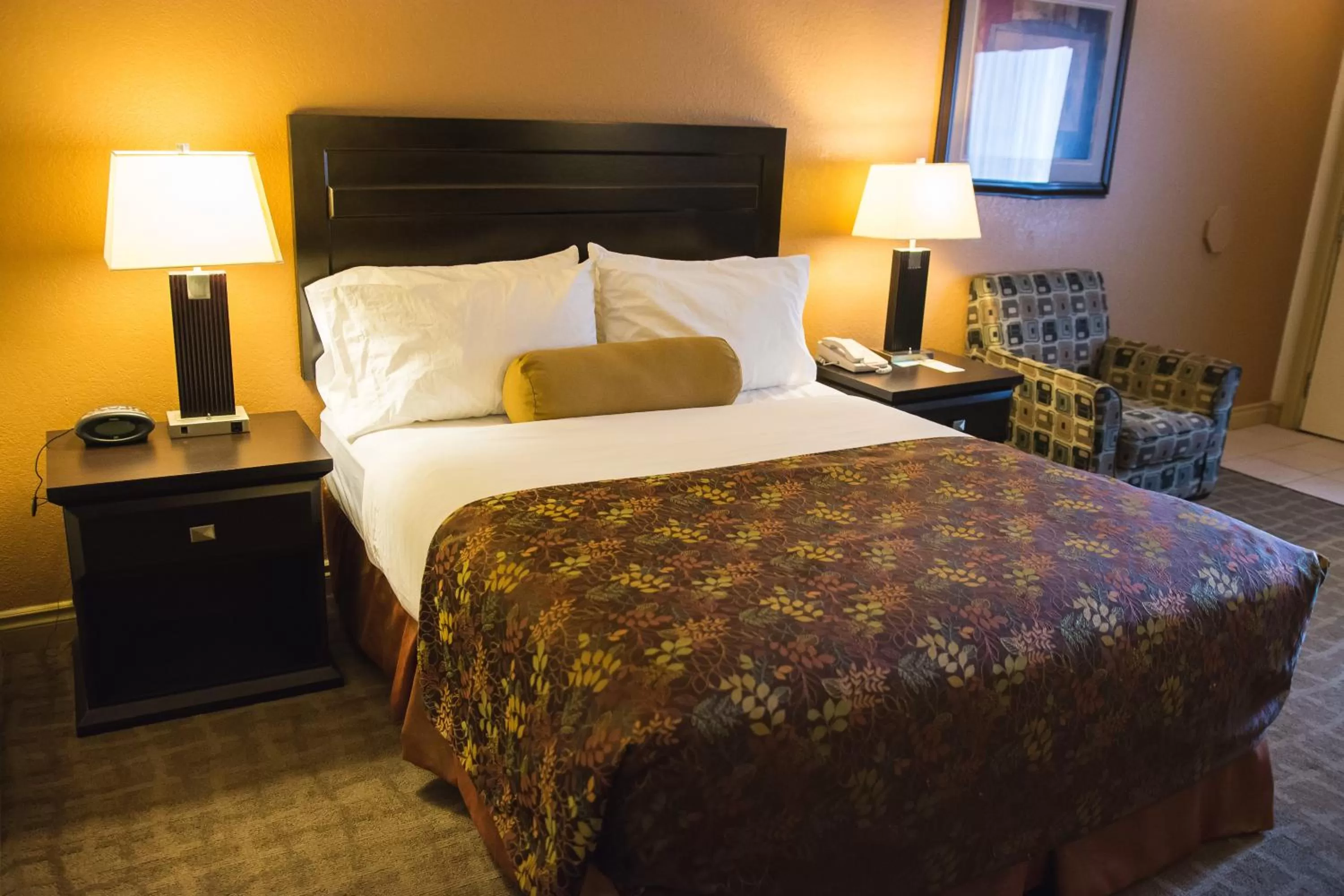 Queen Room with Two Queen Beds - Non-Smoking in Days Inn by Wyndham High Level