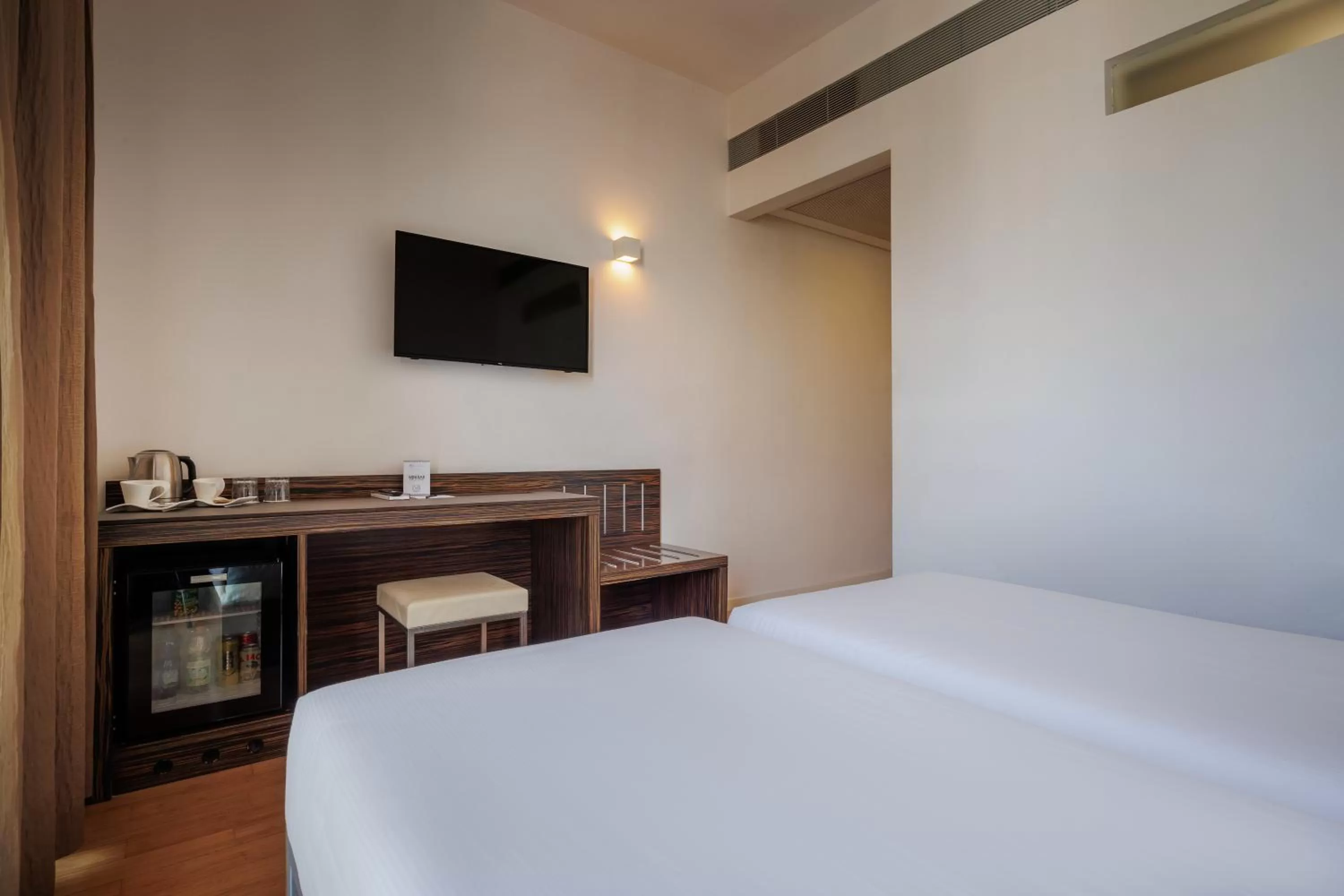 Economy Twin Room - Dependance in IH Hotels Milano Centrale
