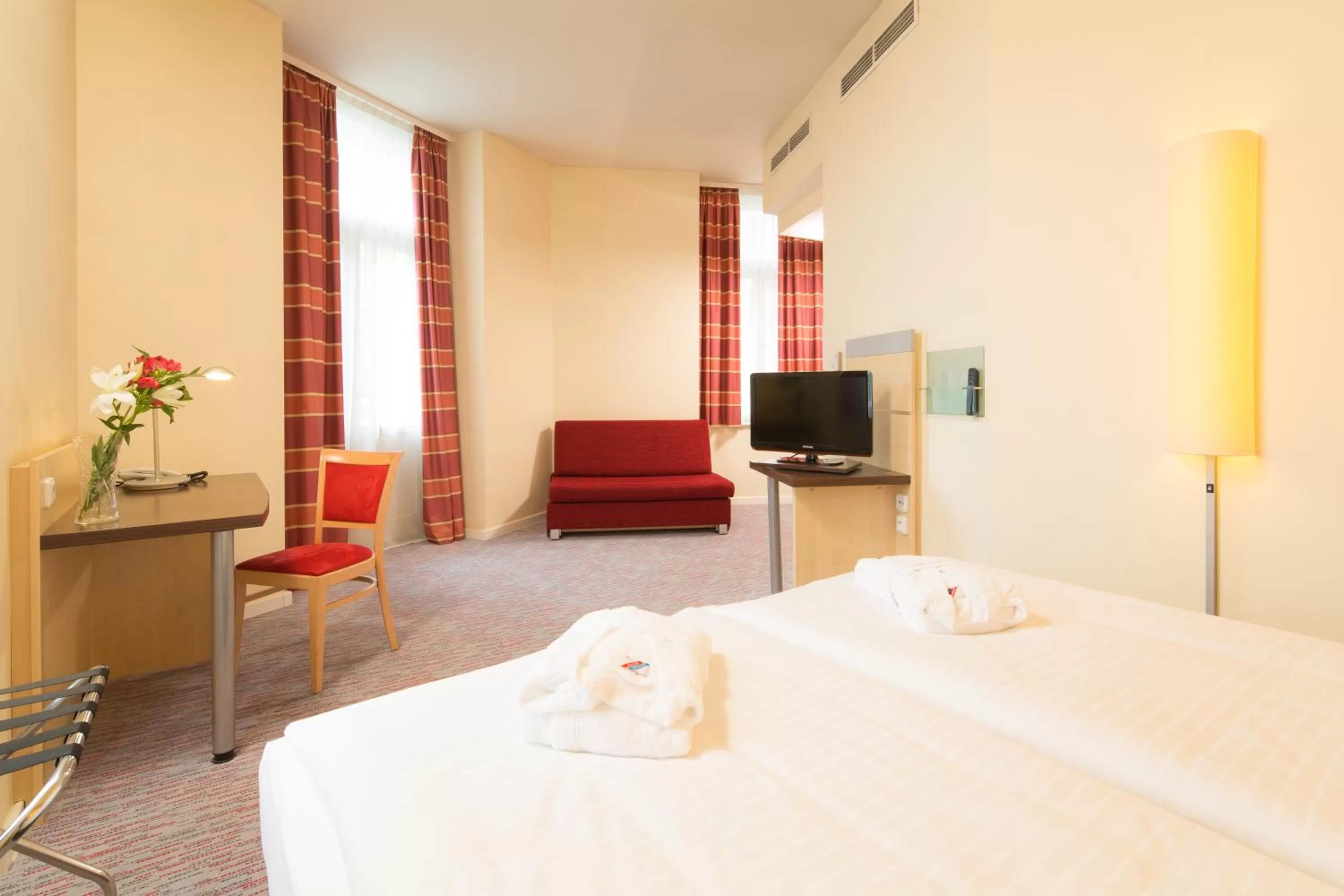 Superior Double Room with Sofa in Exe City Park Hotel