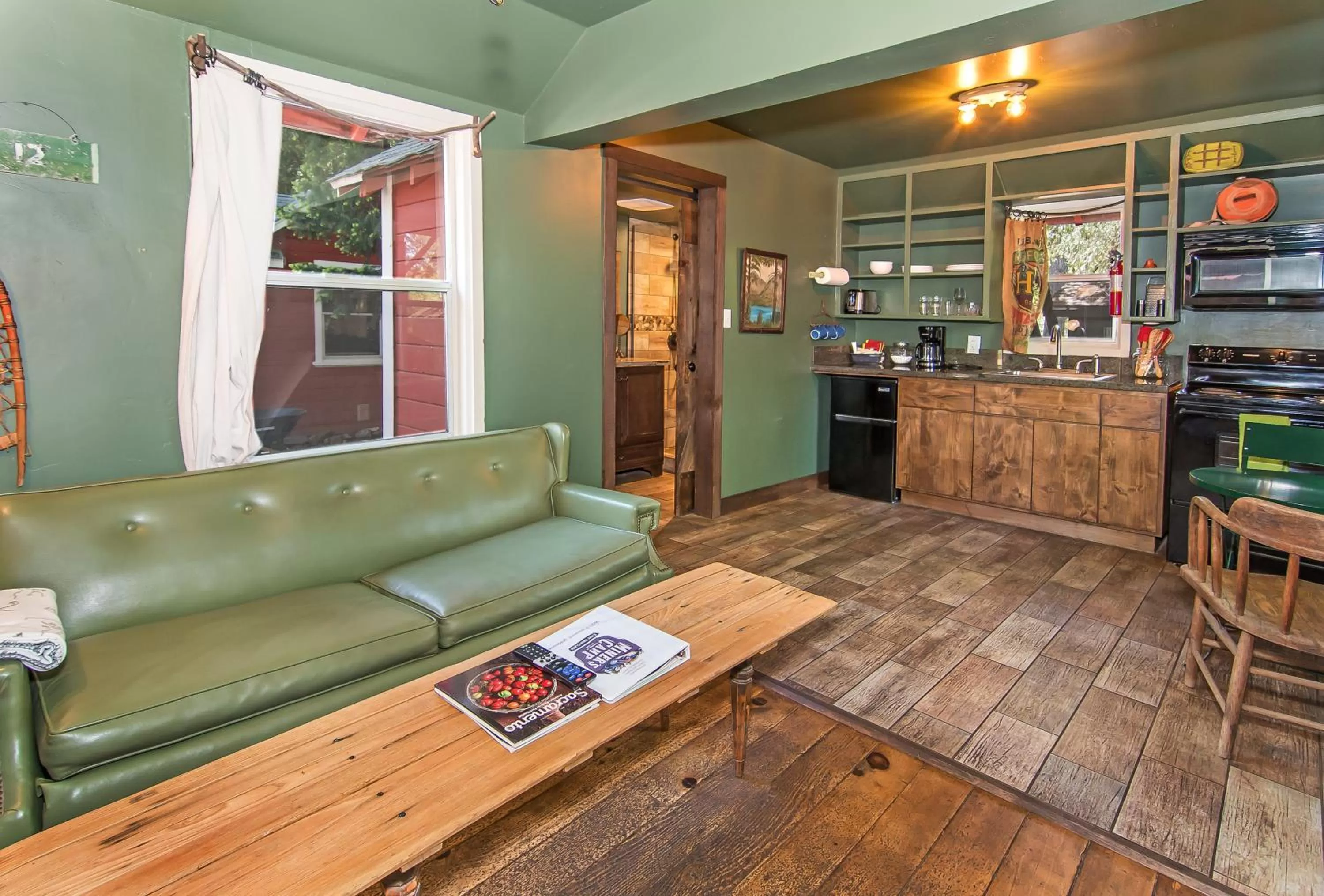 One Bedroom Cabin with Kitchen #6 in Miner's Camp