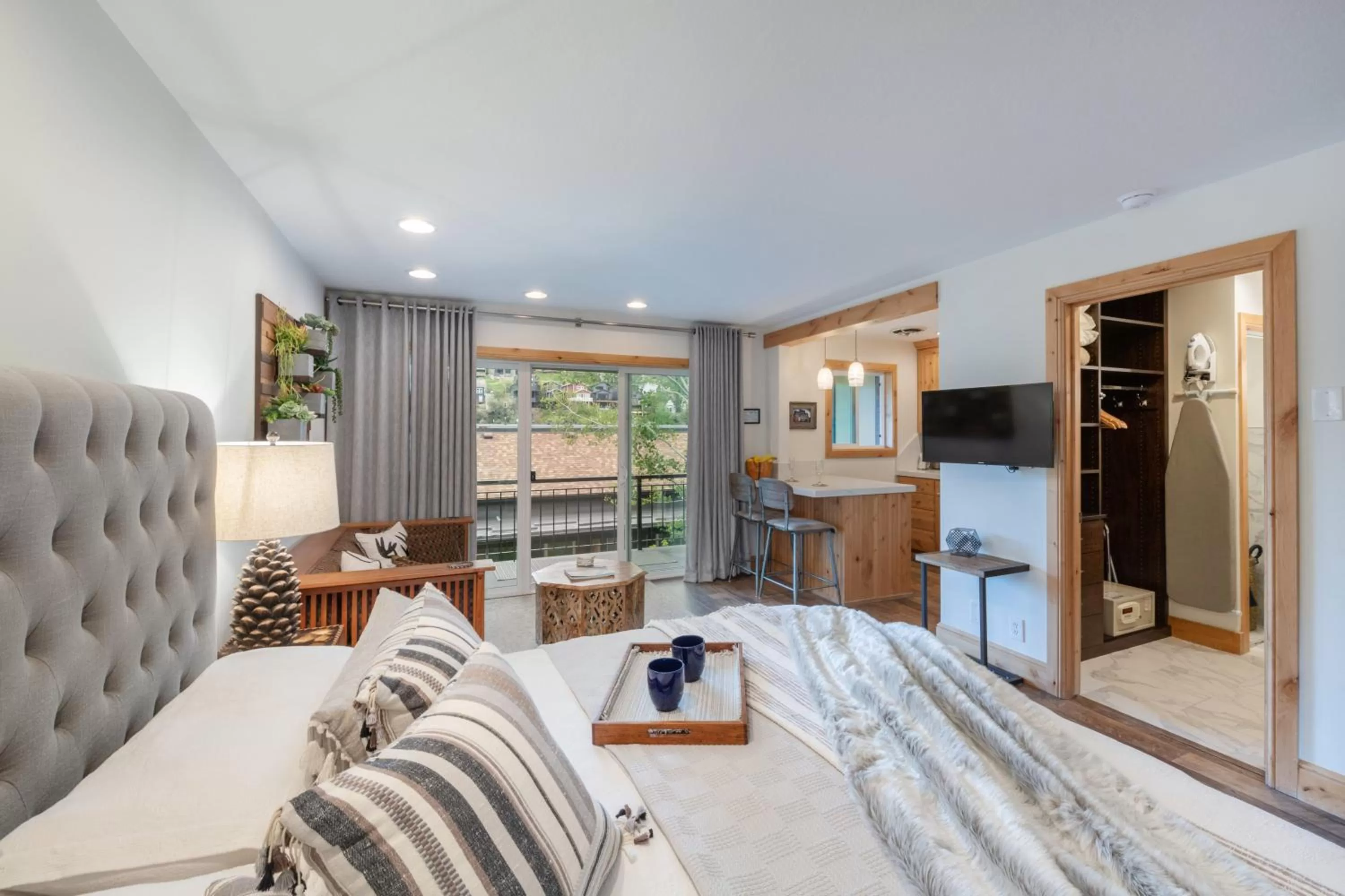 Junior Suite in Treasure Mountain Inn