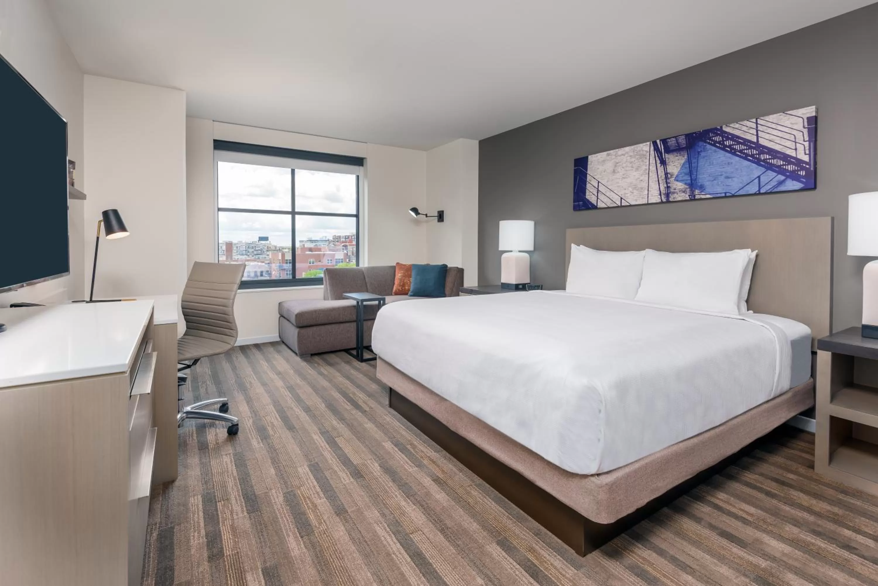Den King Room with Sofa Bed and Roll-In Shower - Disability Access in Hyatt House Chicago West Loop-Fulton Market