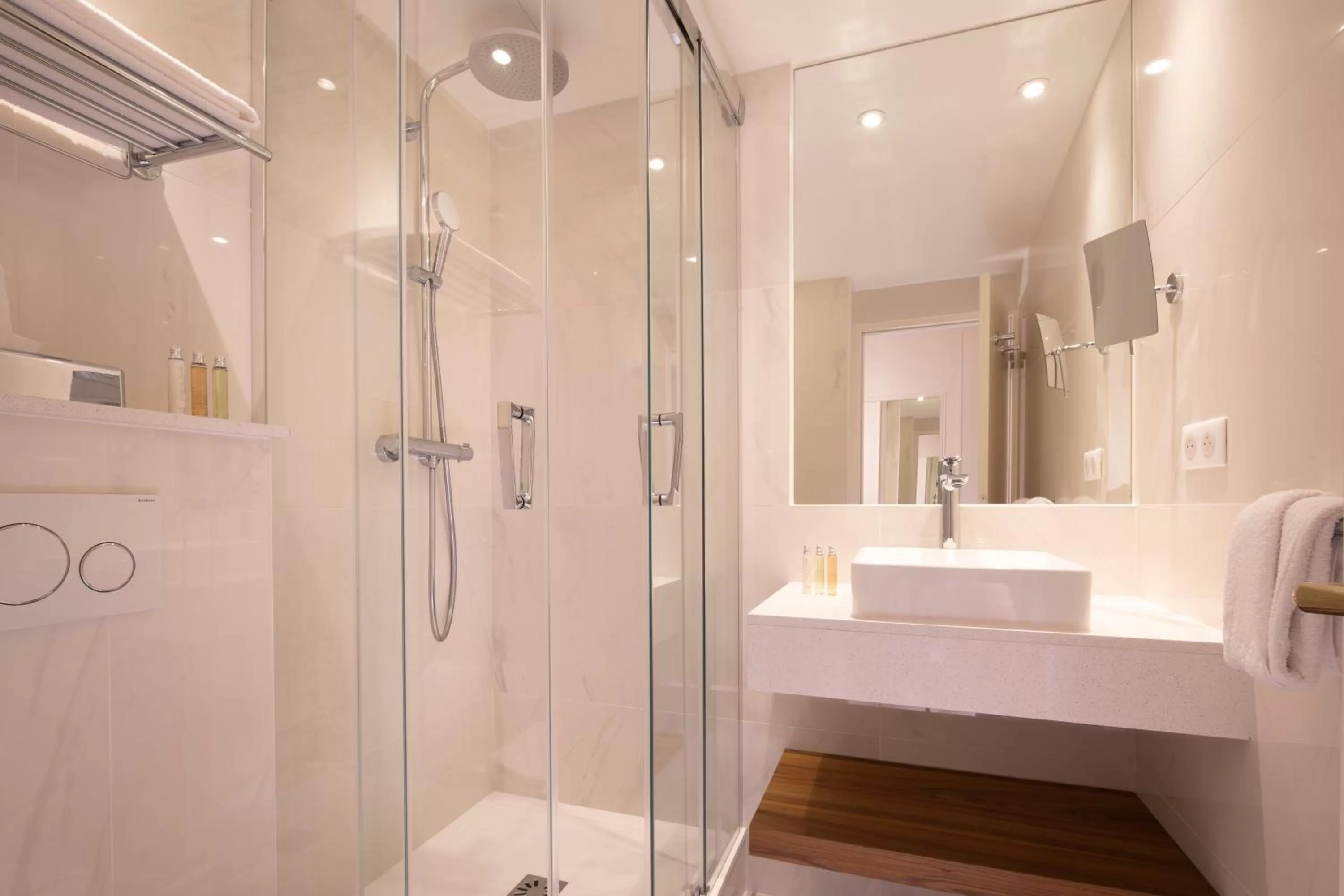 Classic Double Room in Hotel De Suede Saint Germain