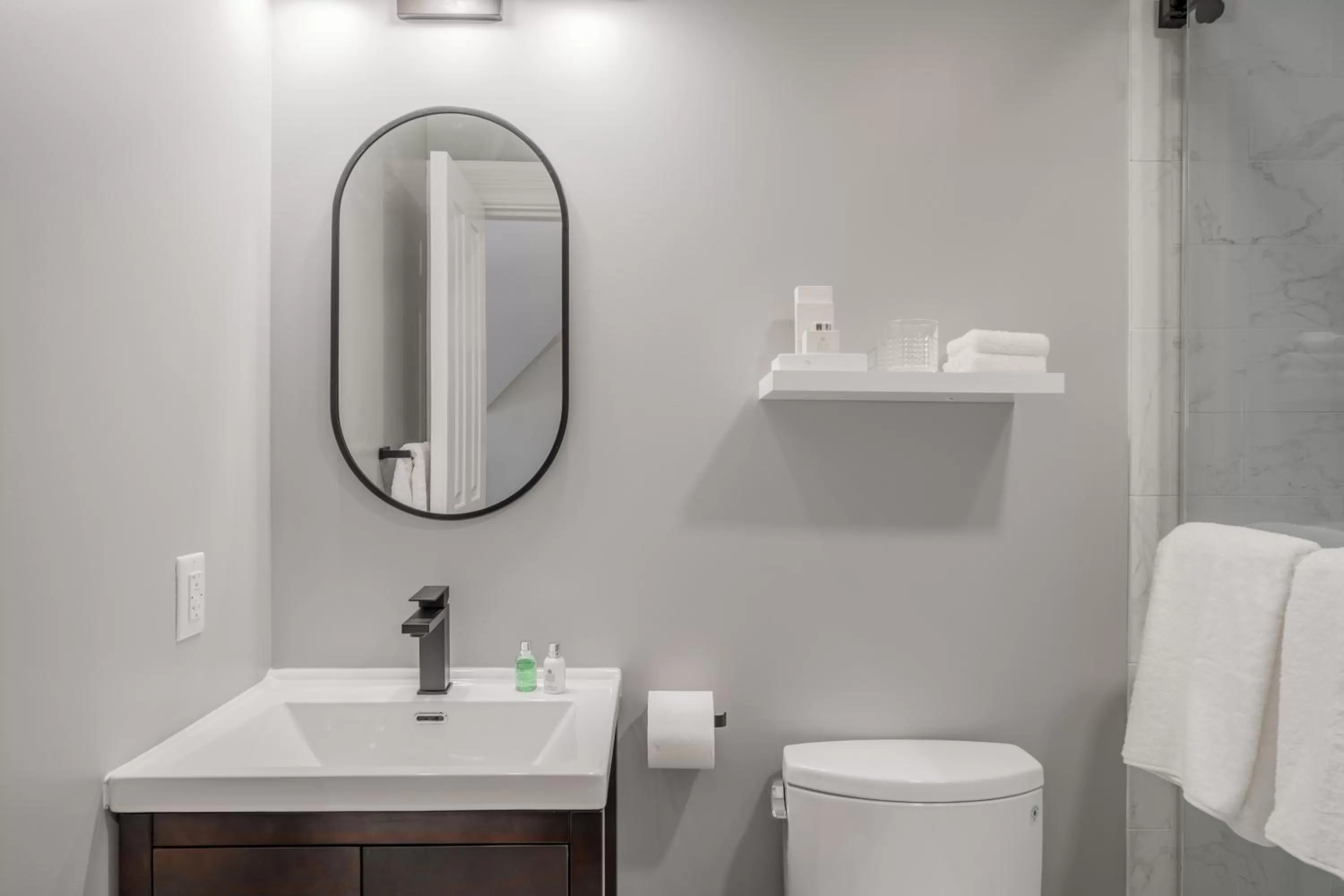 Superior Queen Room in The George - Luxury Boutique Inn