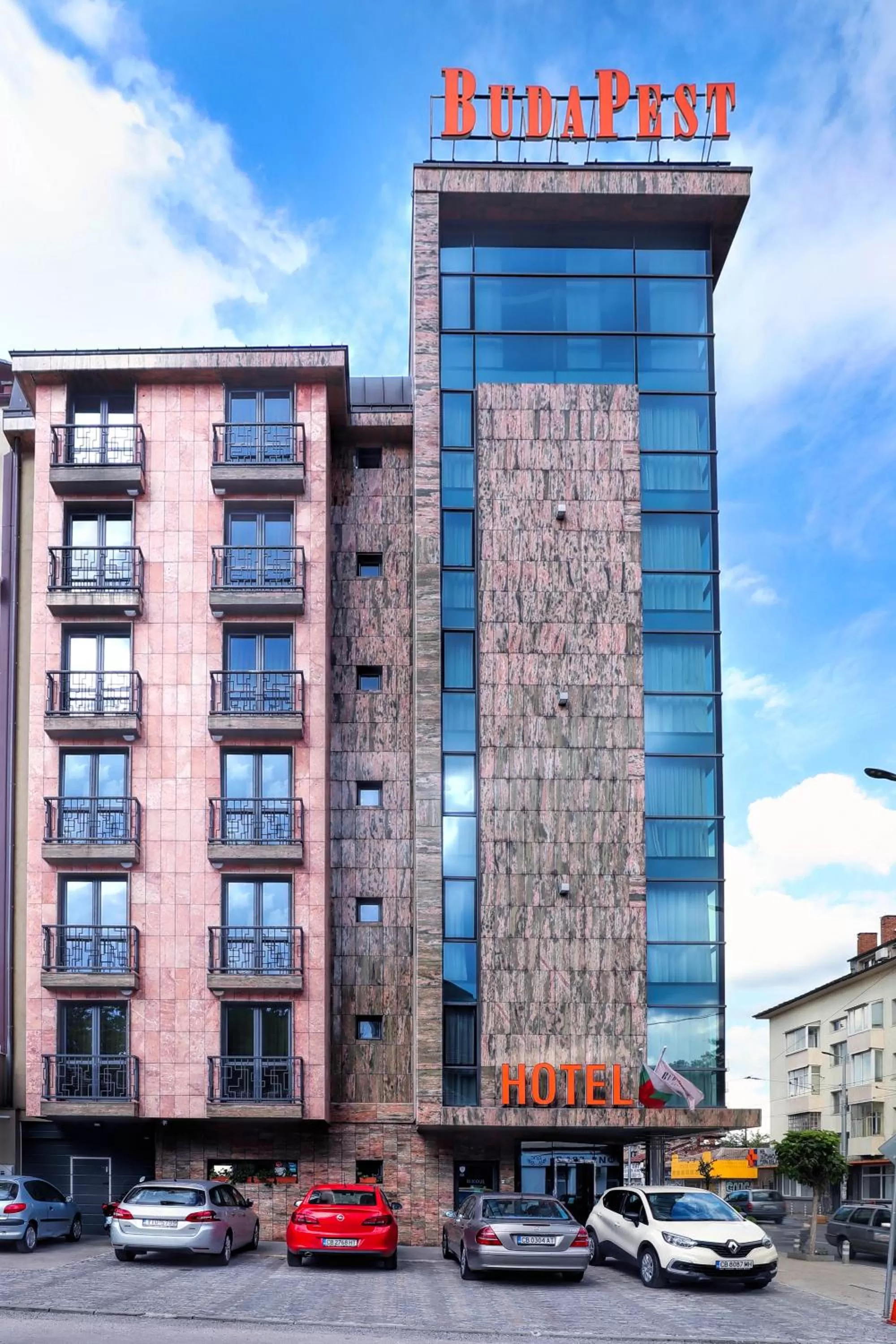 Budapest Hotel - Free Parking