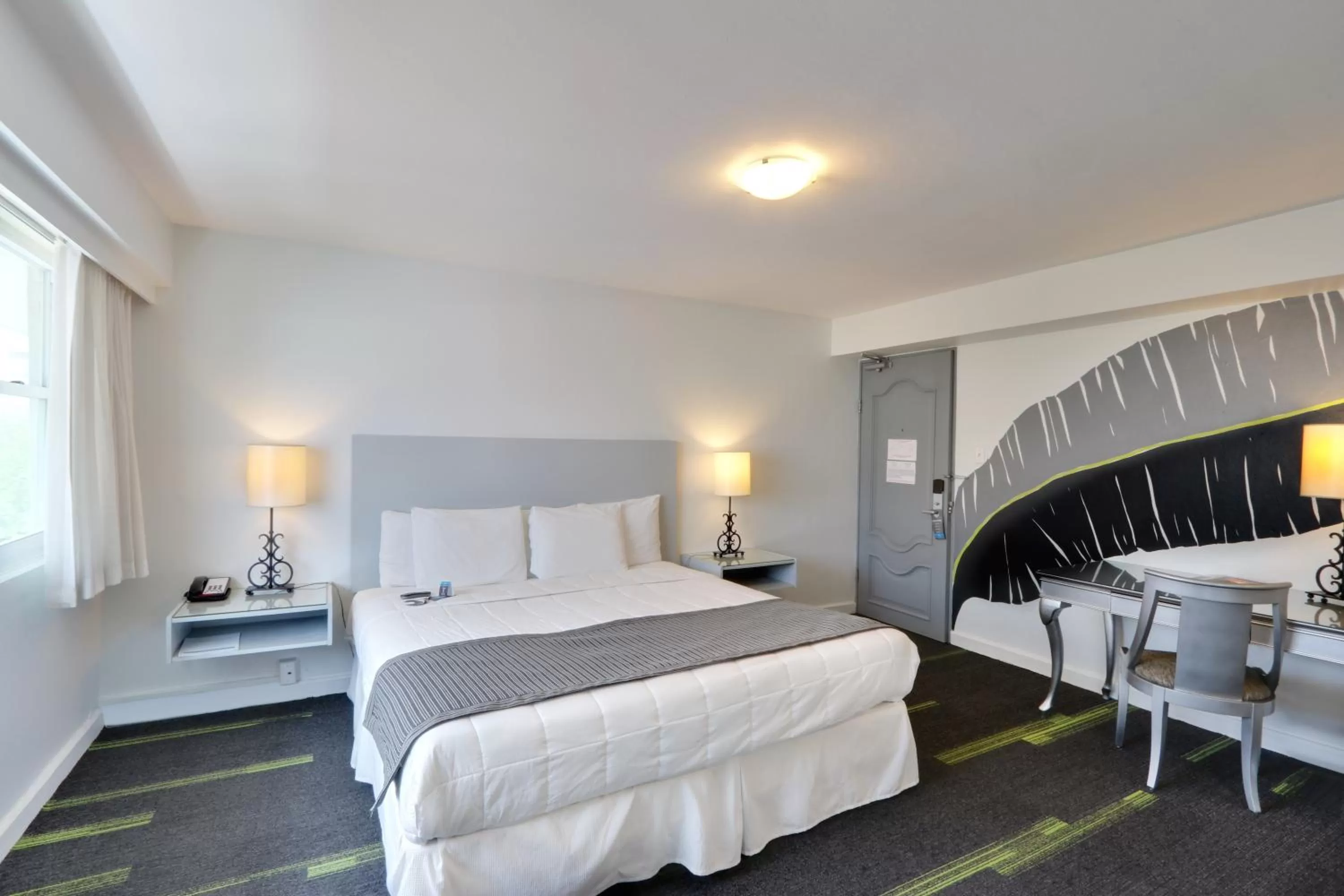 Standard King Room in Hotel Miramar