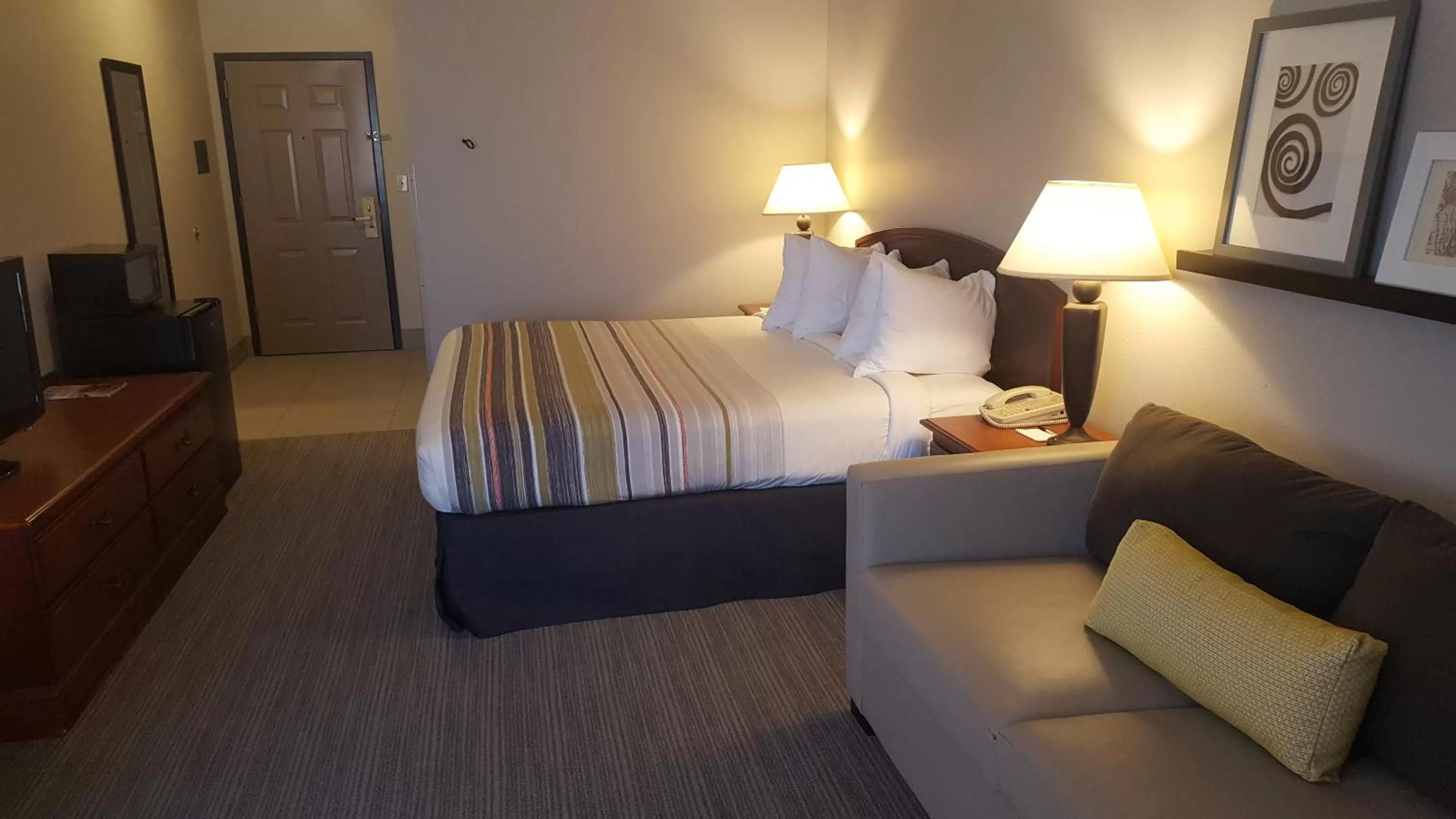King Suite - Non-Smoking in Country Inn & Suites by Radisson, Bryant Little Rock , AR