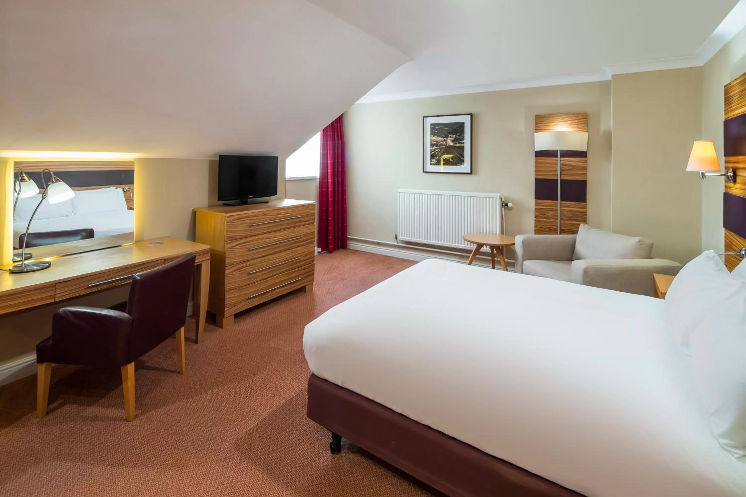 Premium Queen Room with Two Single Sofa Beds in Crowne Plaza Chester by IHG